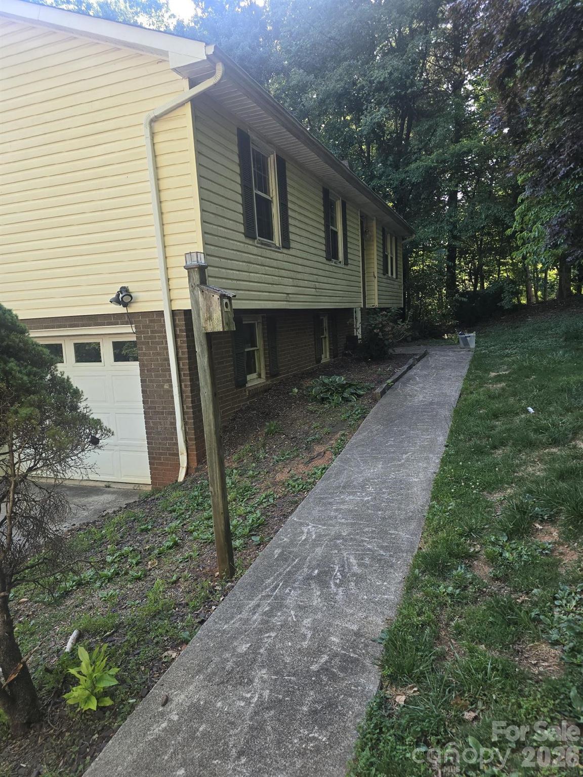 306 New Orleans Boulevard — Morganton
