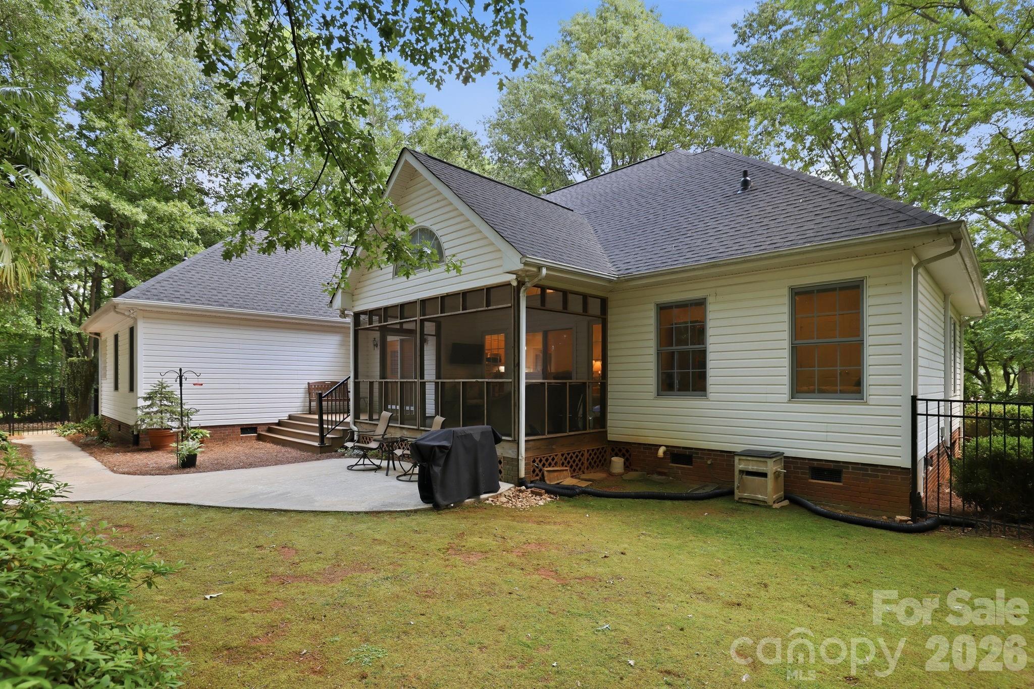 1353 Cole Avenue — Rock Hill