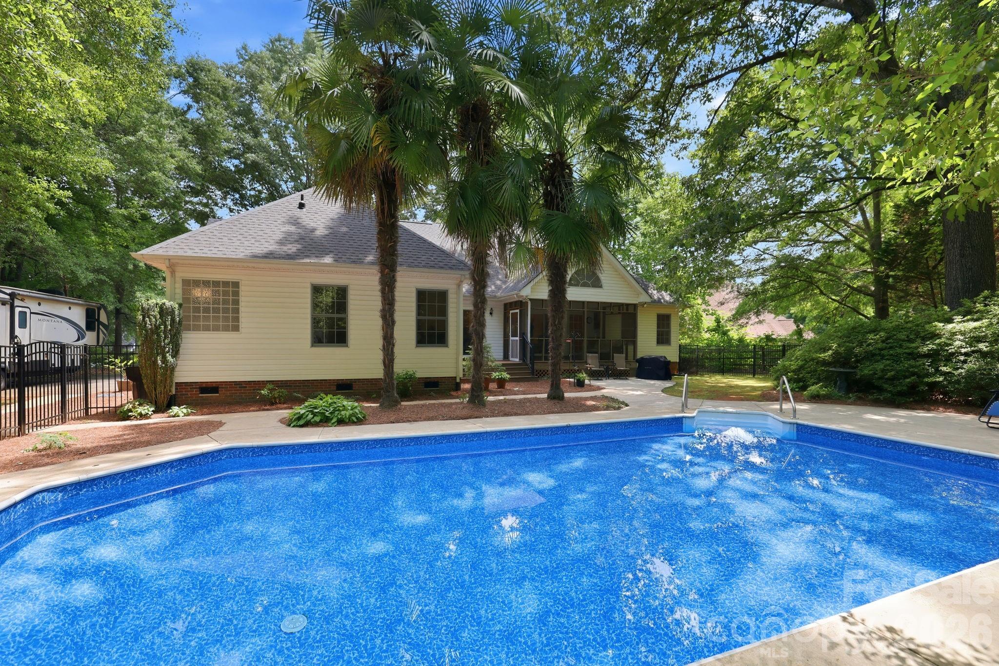 1353 Cole Avenue — Rock Hill