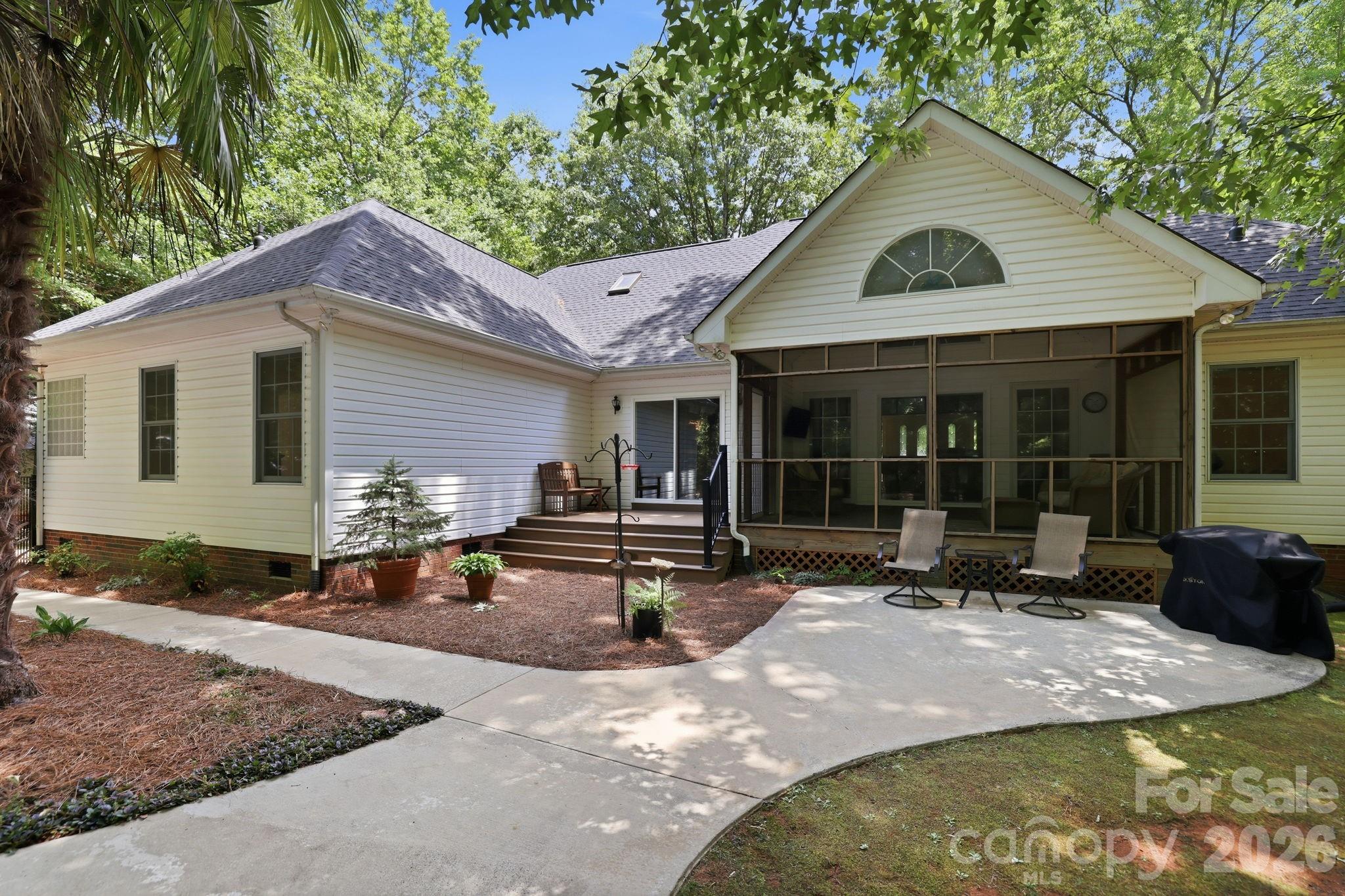 1353 Cole Avenue — Rock Hill