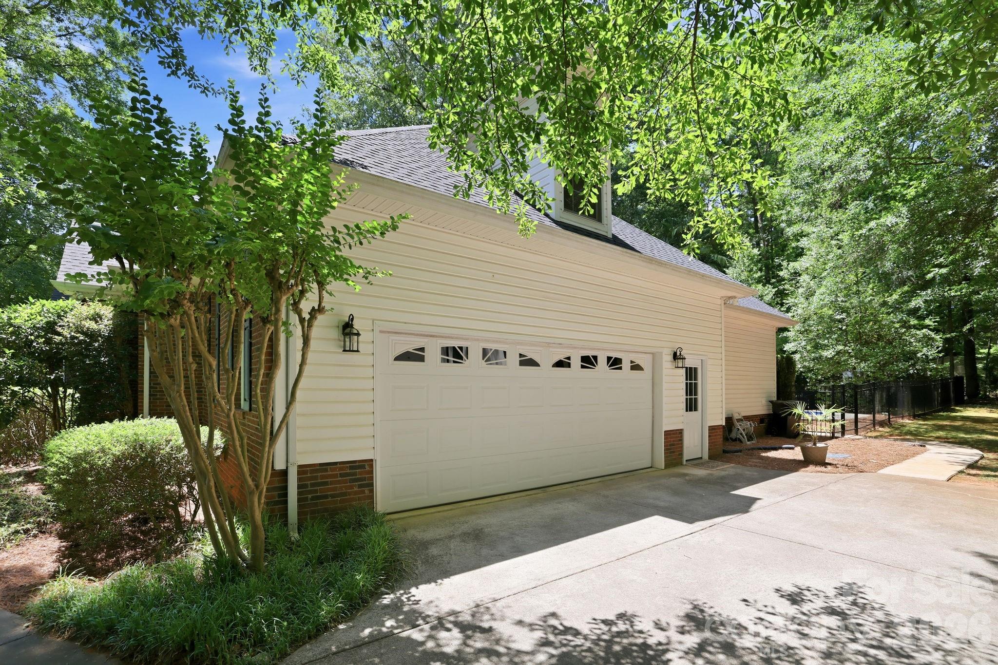 1353 Cole Avenue — Rock Hill