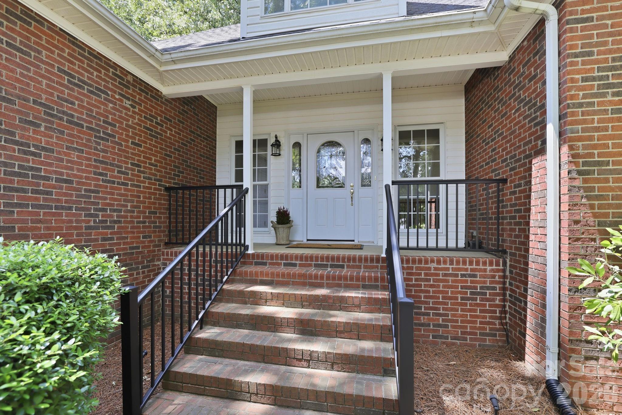 1353 Cole Avenue — Rock Hill