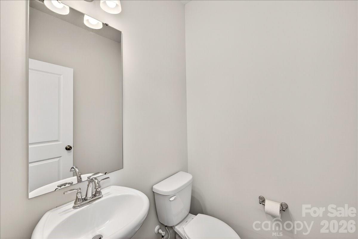 4032 Canvas Court — Charlotte