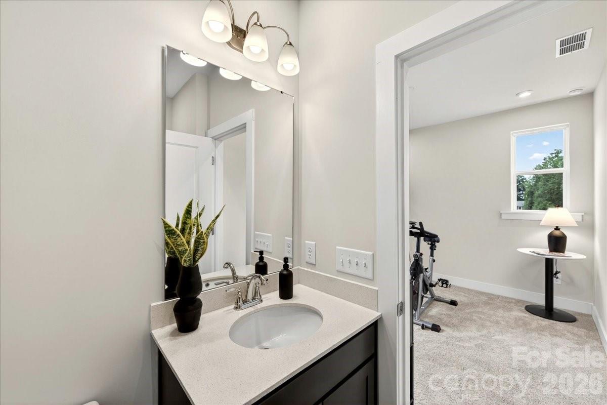 4032 Canvas Court — Charlotte