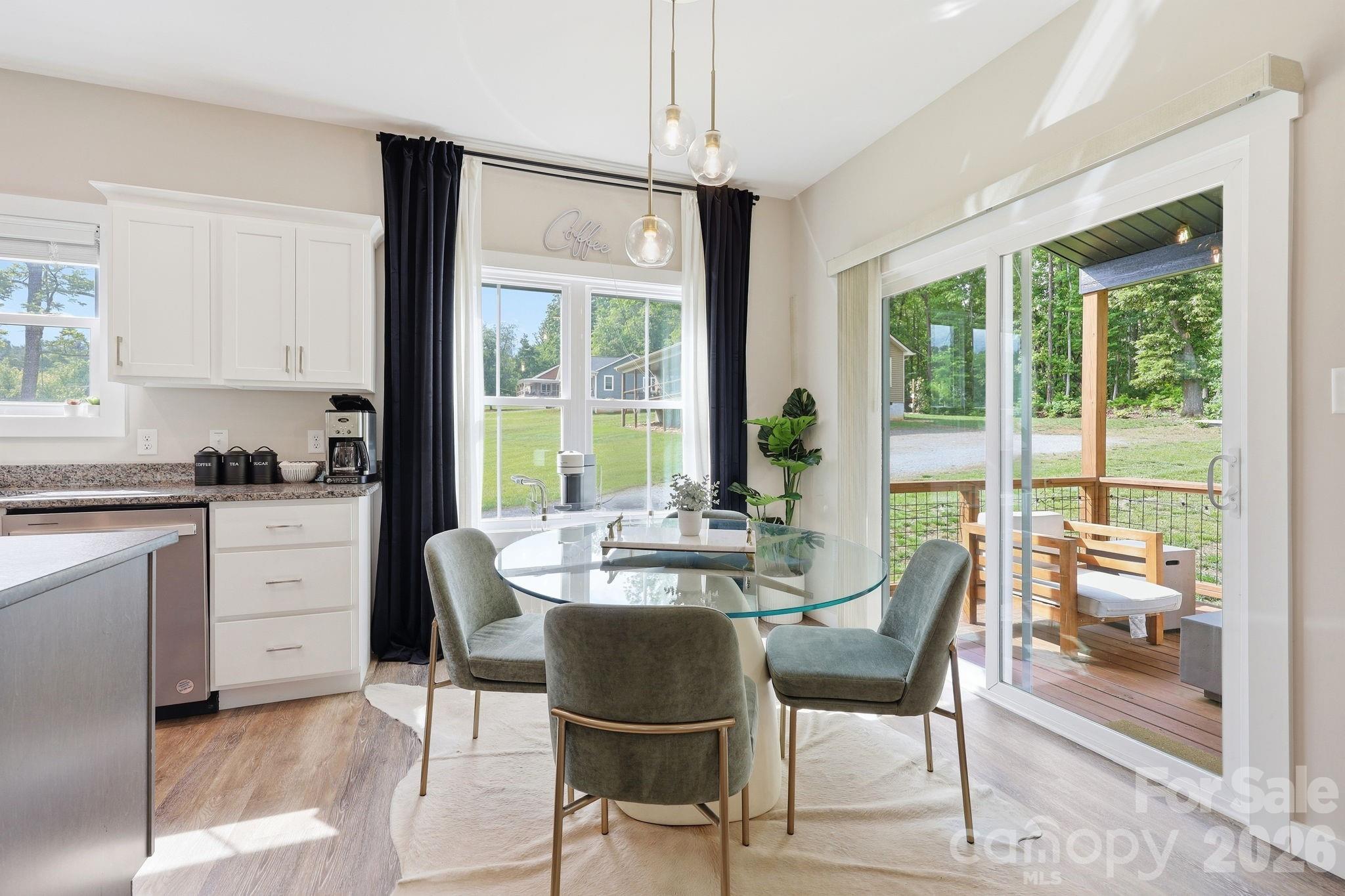 27 Ben Lippen Road — Asheville