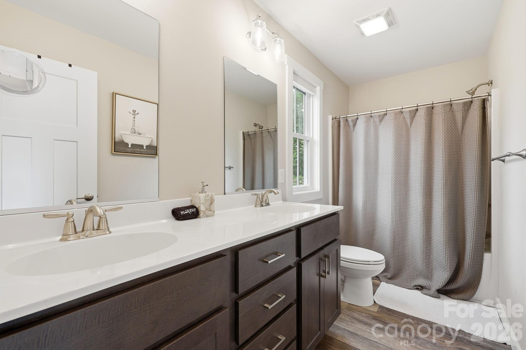 27 Ben Lippen Road — Asheville