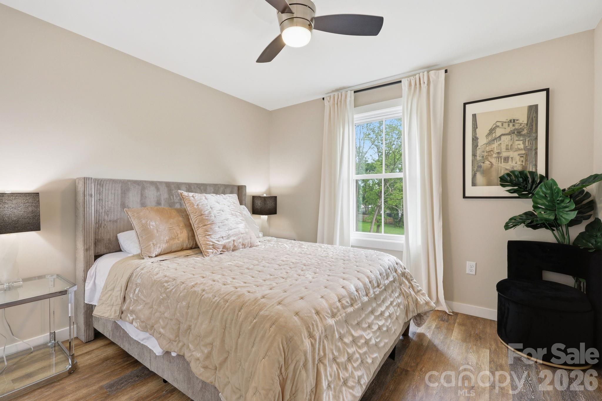 27 Ben Lippen Road — Asheville
