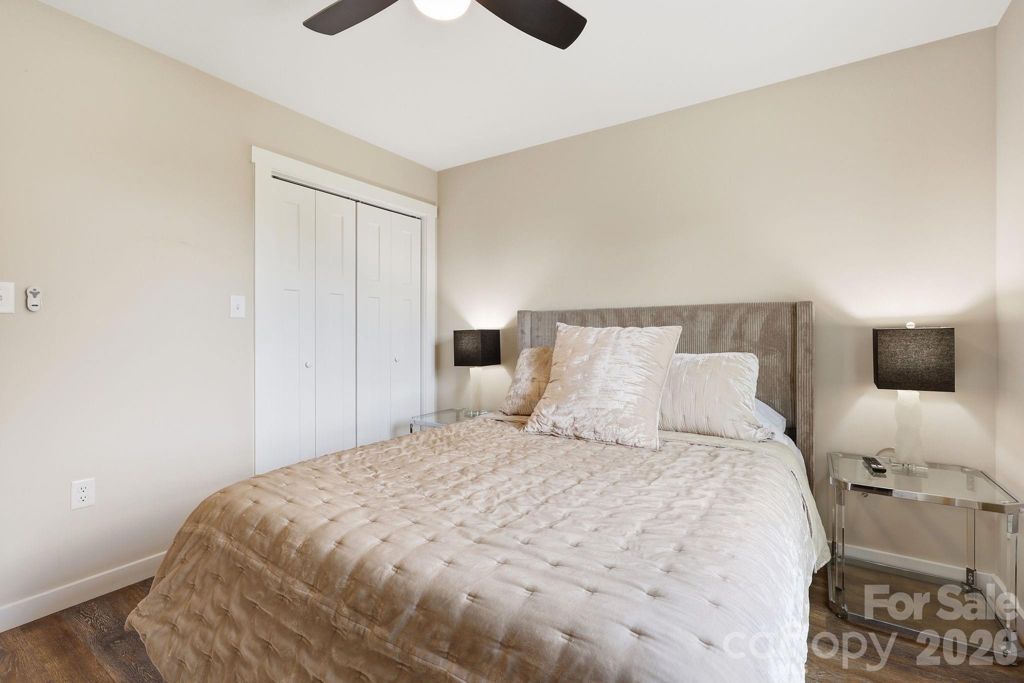 27 Ben Lippen Road — Asheville
