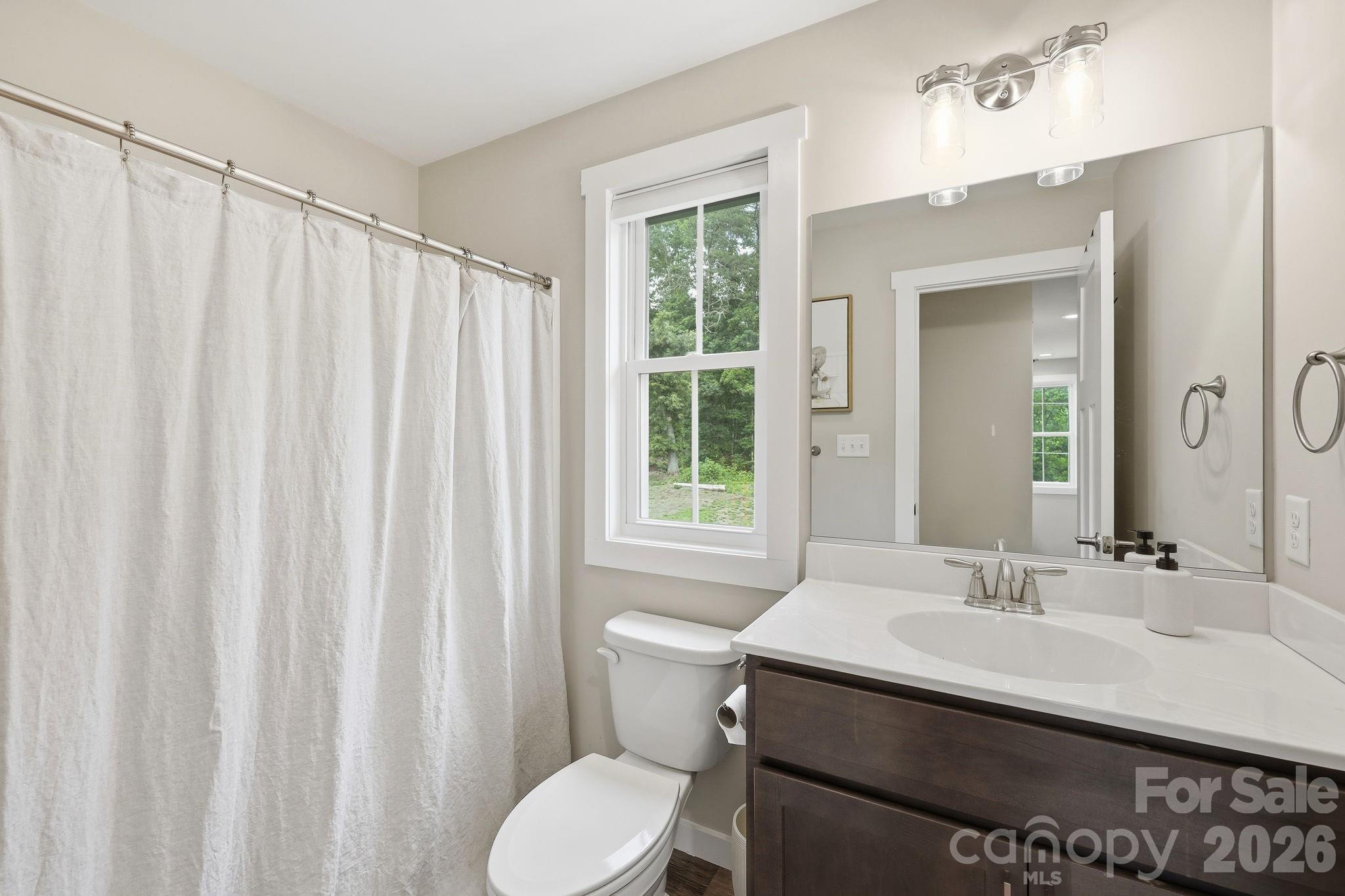 27 Ben Lippen Road — Asheville
