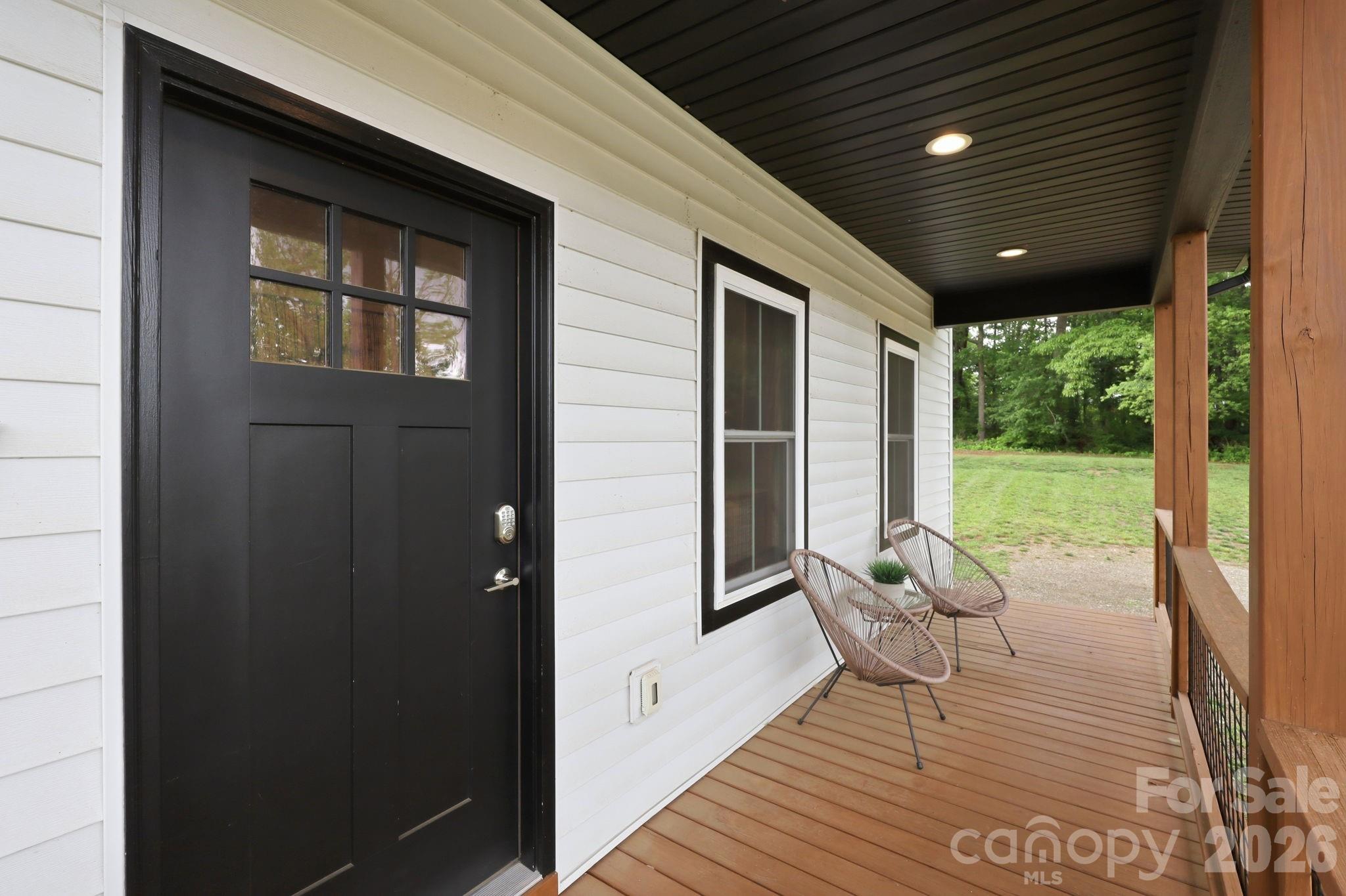27 Ben Lippen Road — Asheville