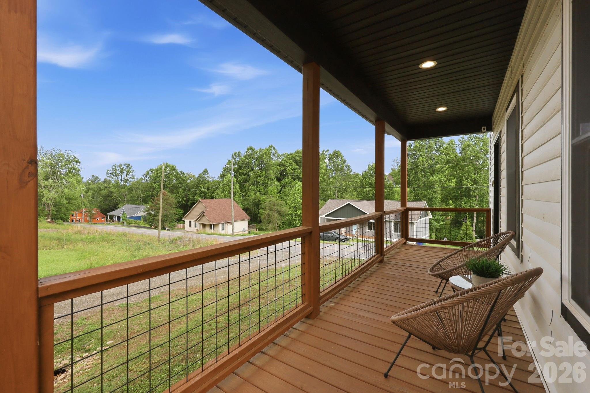 27 Ben Lippen Road — Asheville