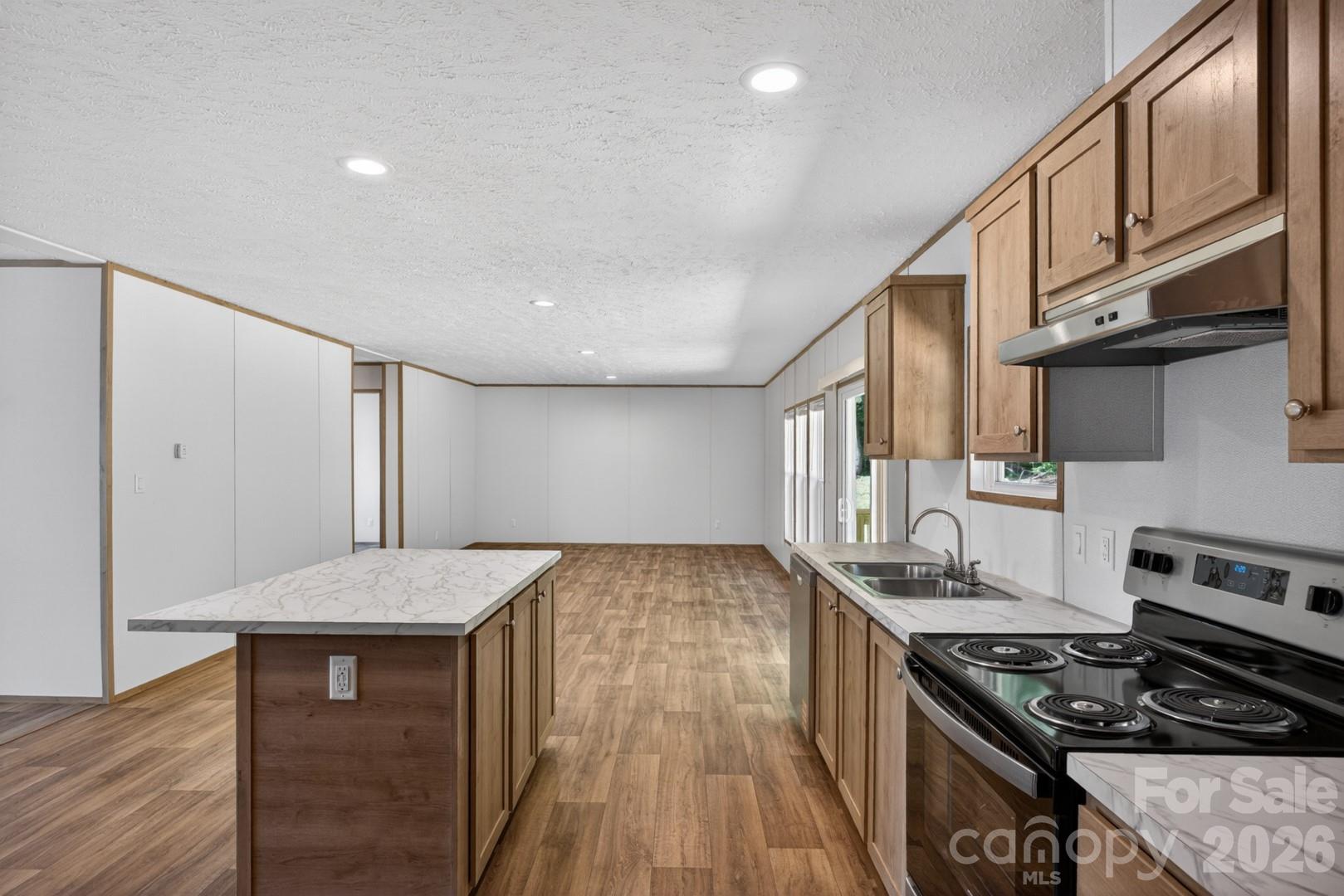 245 Harvick Lane — Lexington