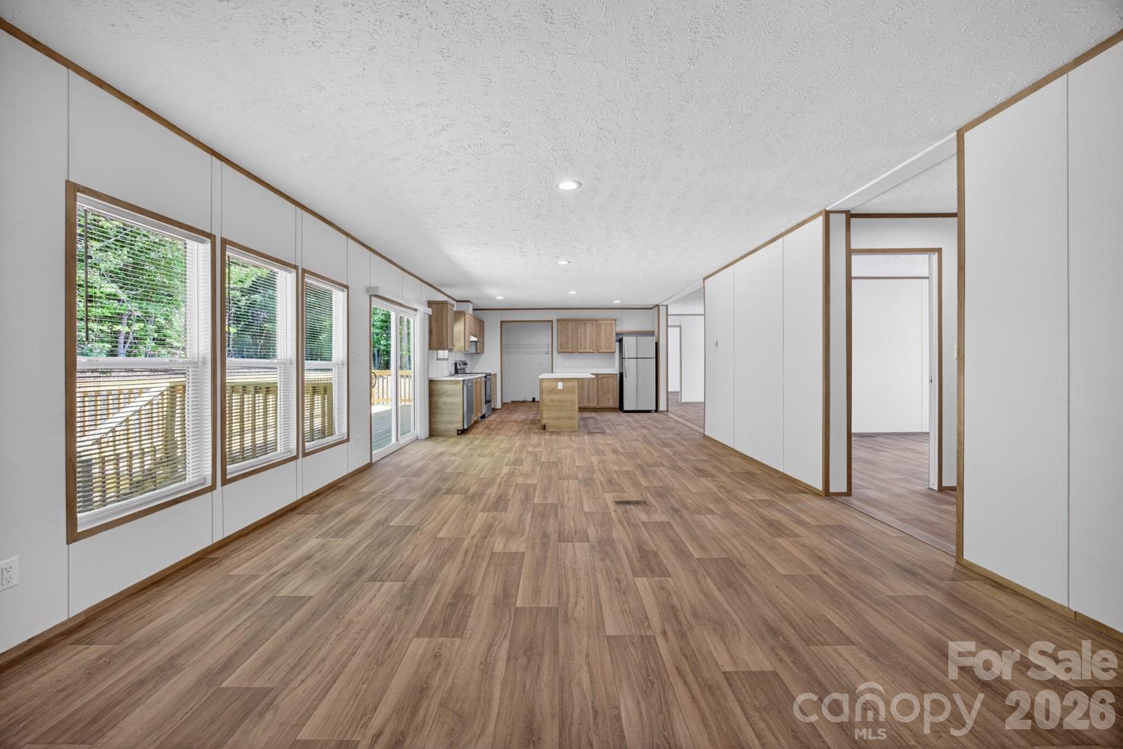 245 Harvick Lane — Lexington