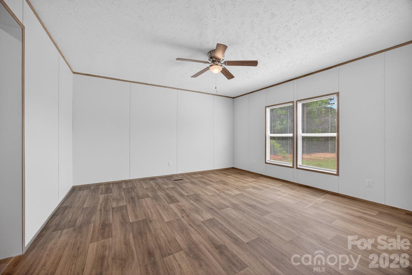 245 Harvick Lane — Lexington