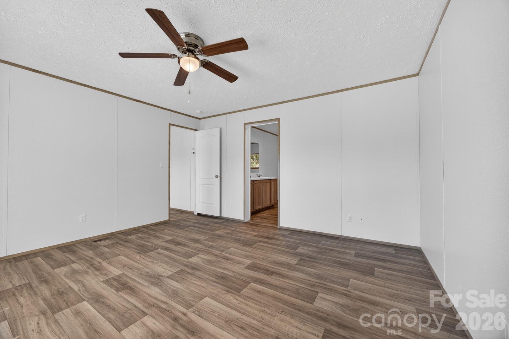 245 Harvick Lane — Lexington