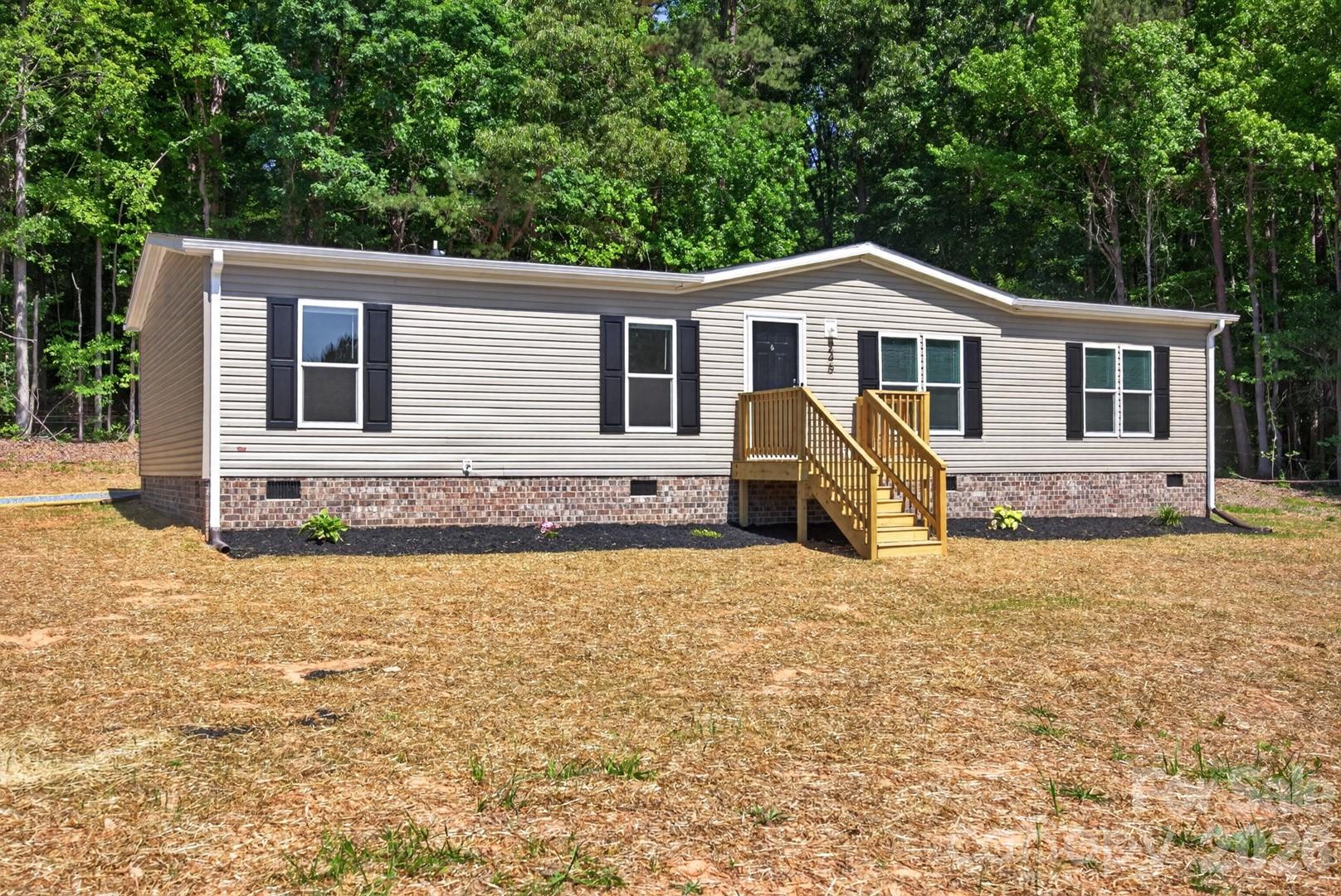 245 Harvick Lane — Lexington