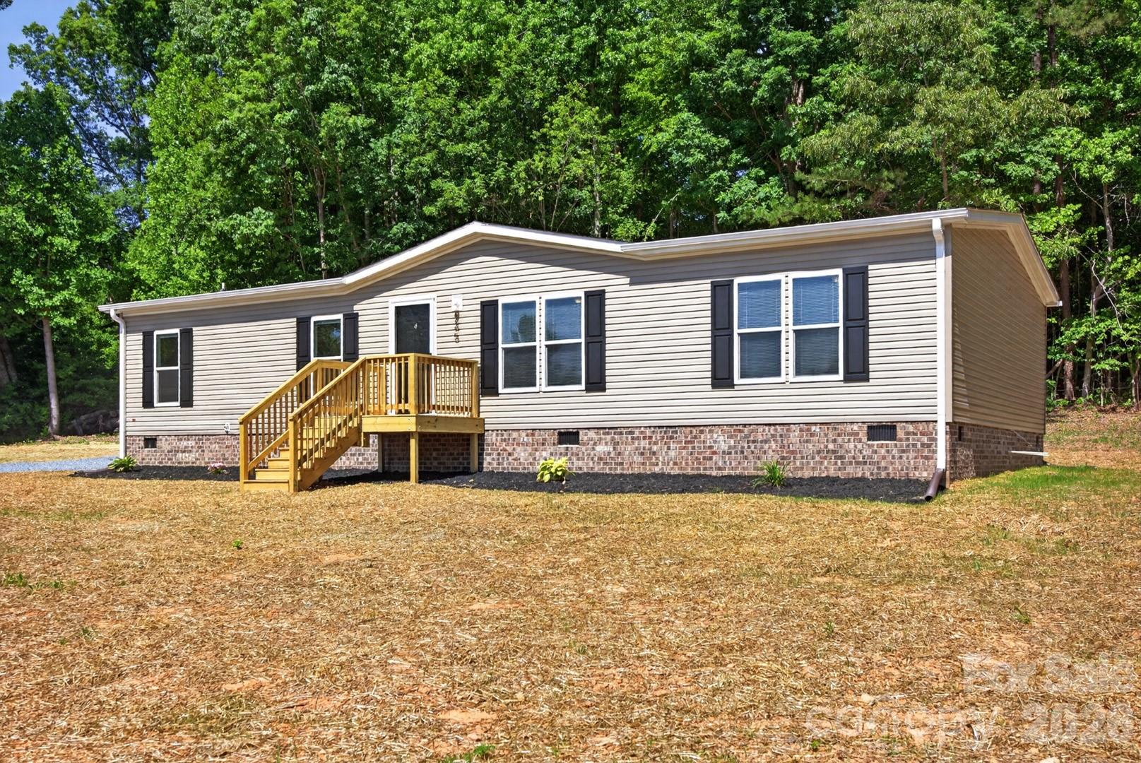 245 Harvick Lane — Lexington