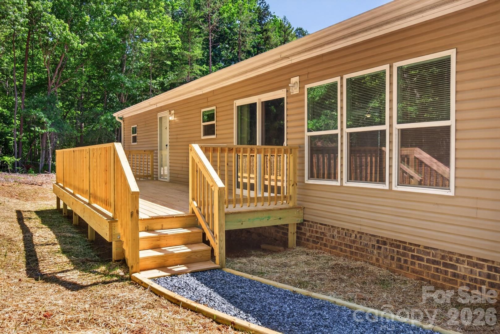 245 Harvick Lane — Lexington