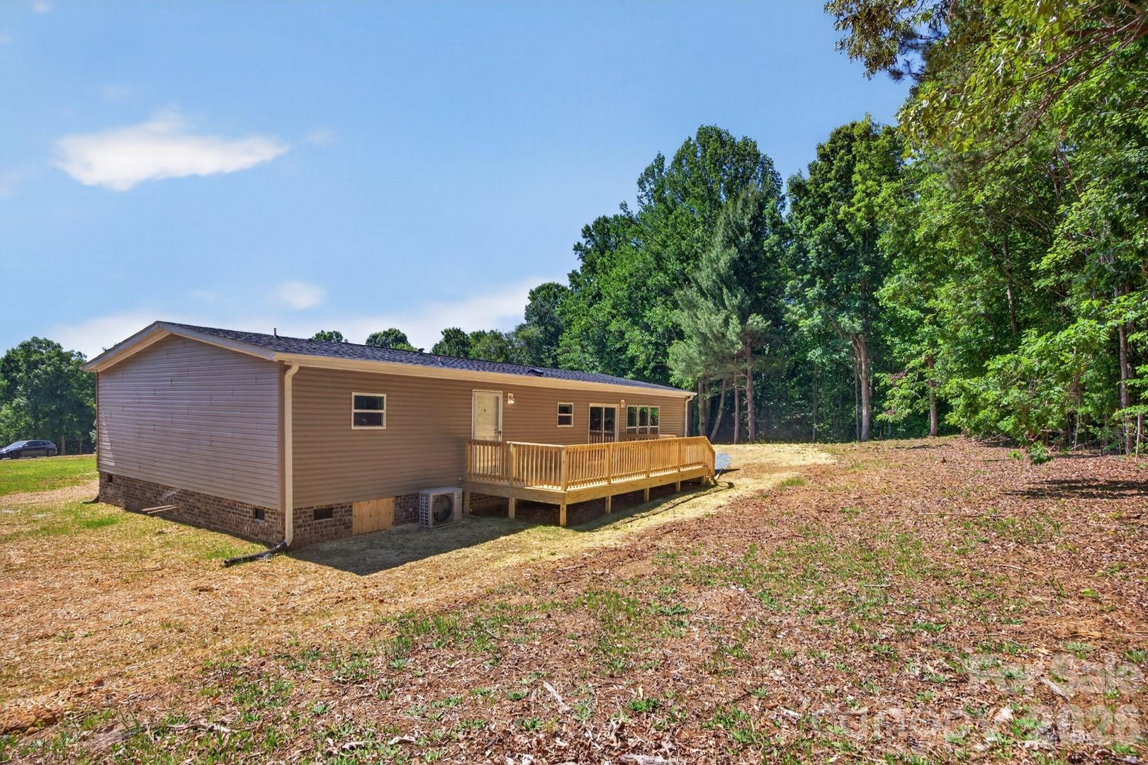 245 Harvick Lane — Lexington