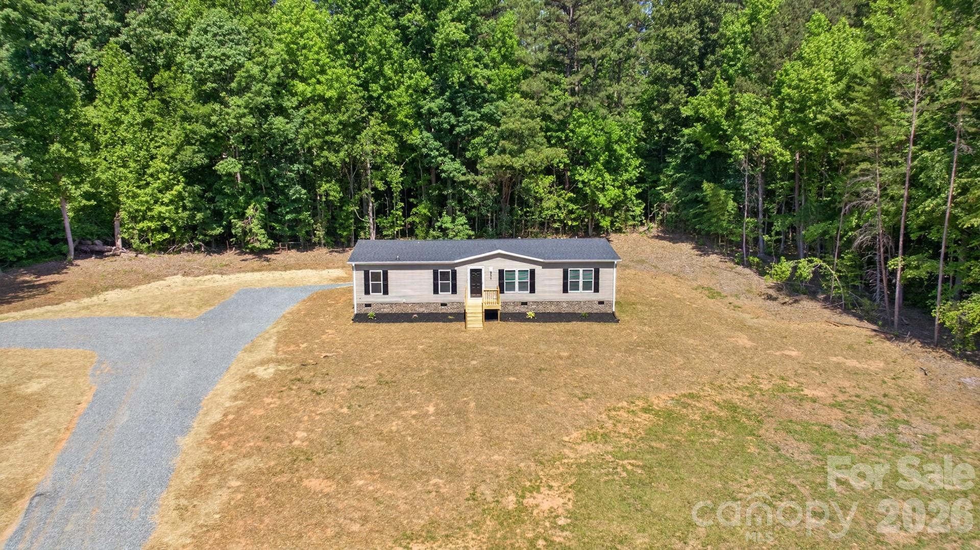 245 Harvick Lane — Lexington