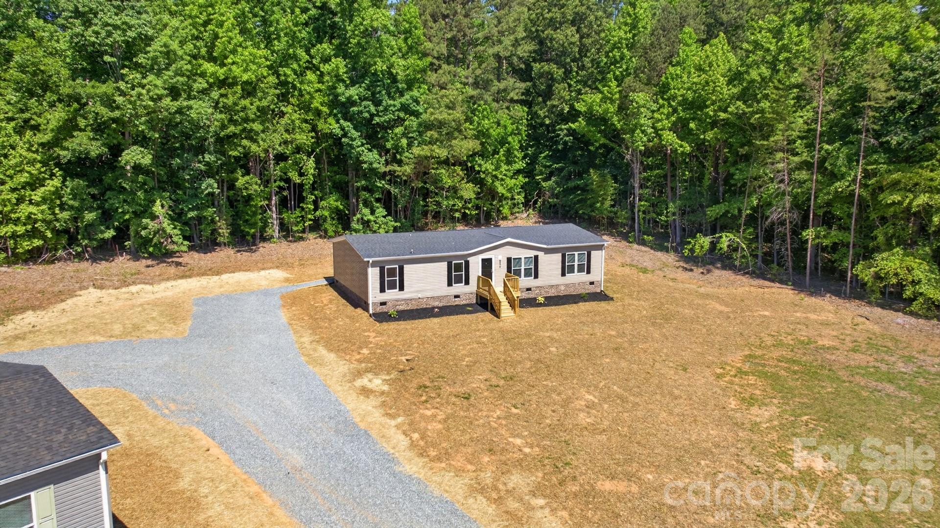 245 Harvick Lane — Lexington
