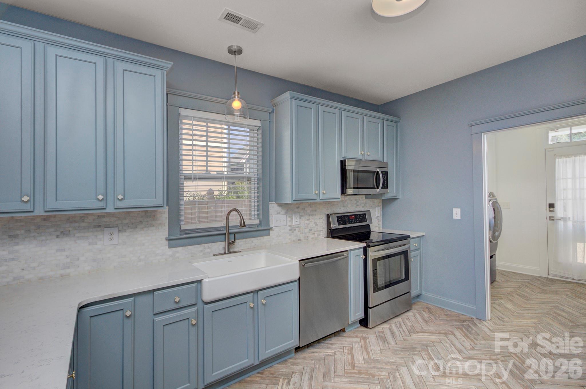 13642 Stumptown Road — Huntersville