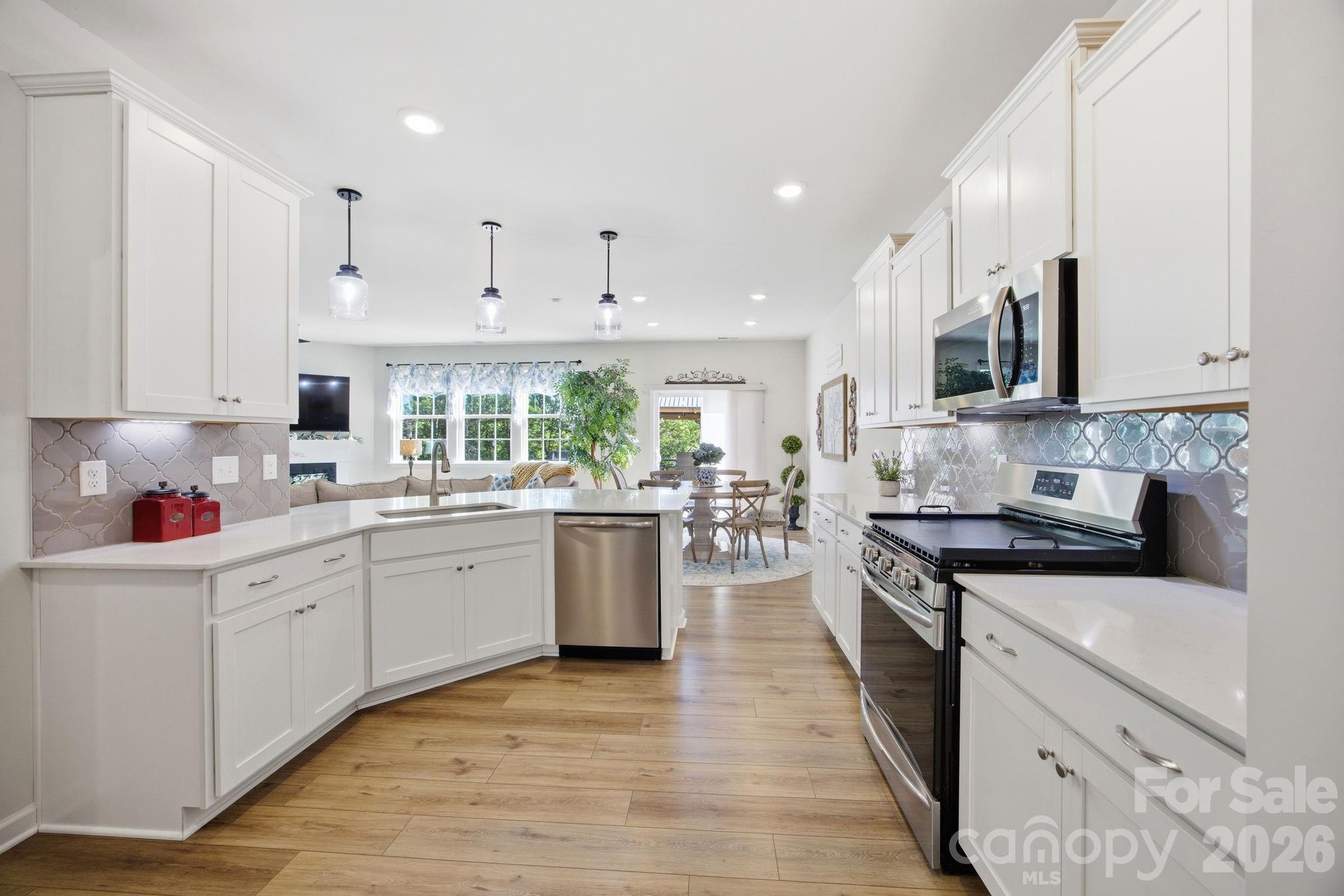 5688 Newton Way — Maiden