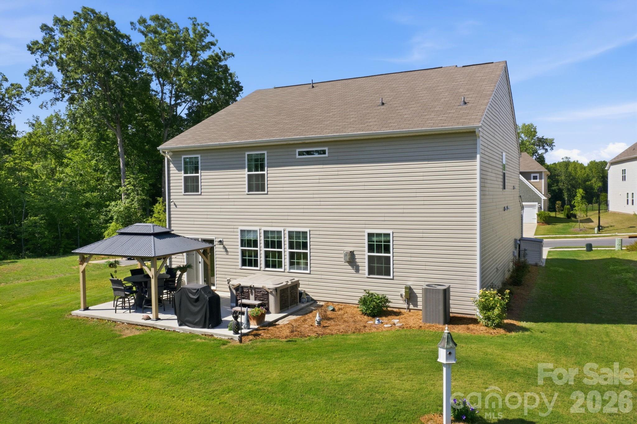 5688 Newton Way — Maiden
