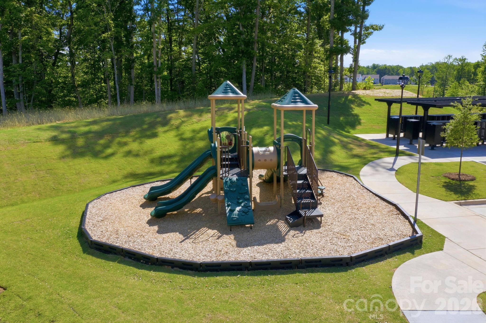 5688 Newton Way — Maiden
