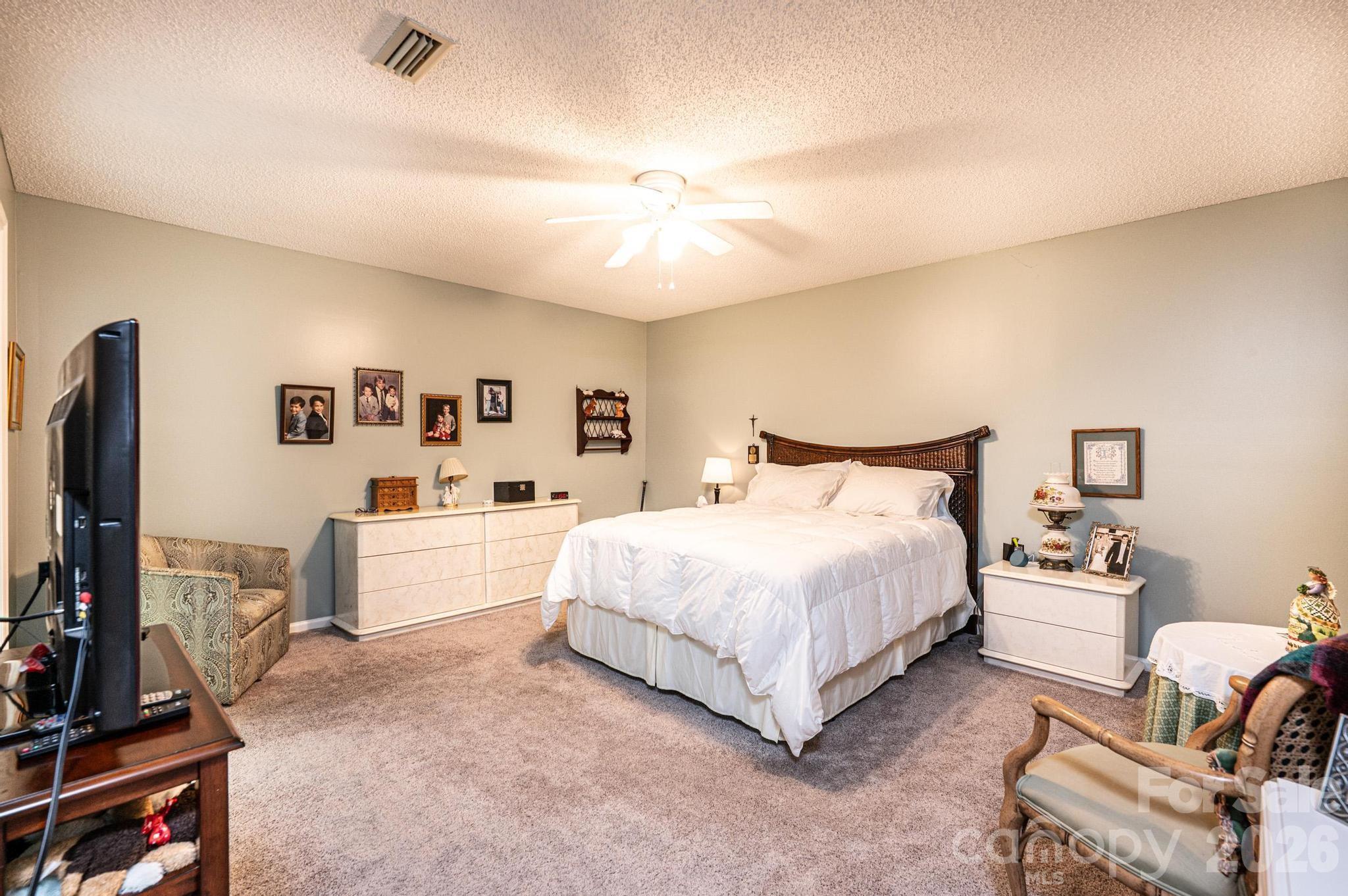 1788 12th Street NE #1788 — Hickory