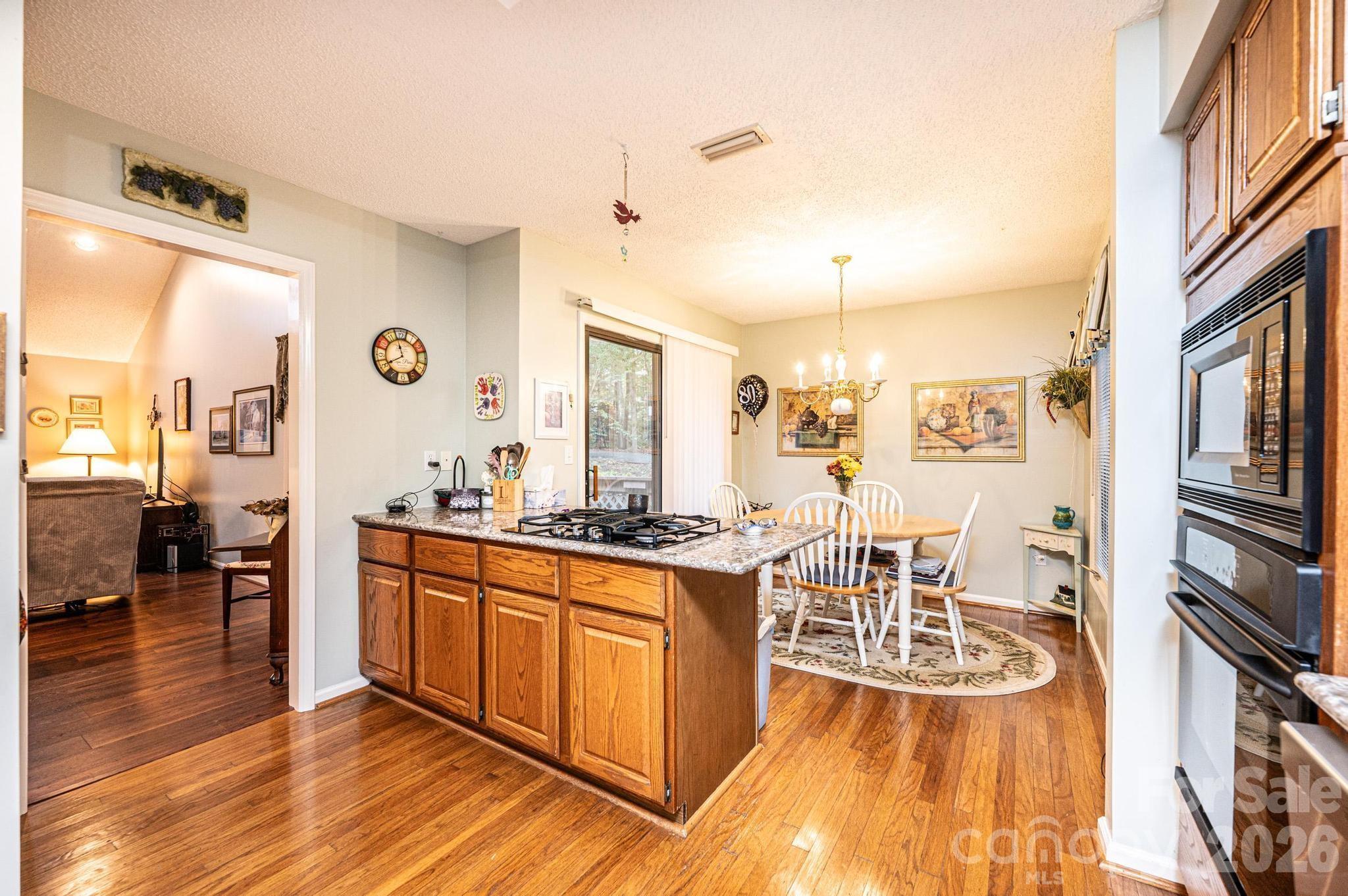 1788 12th Street NE #1788 — Hickory