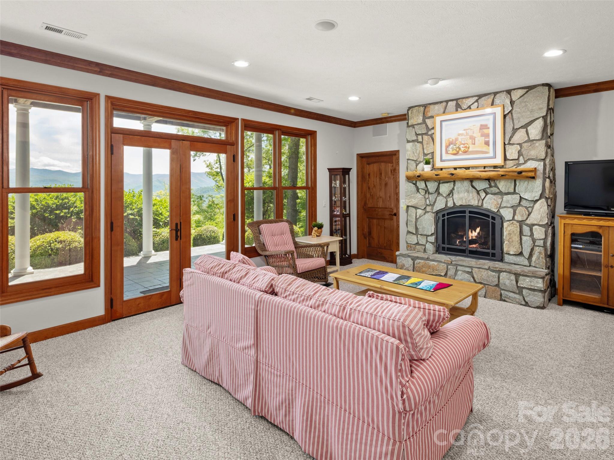 1278 Breckenridge Road — Waynesville