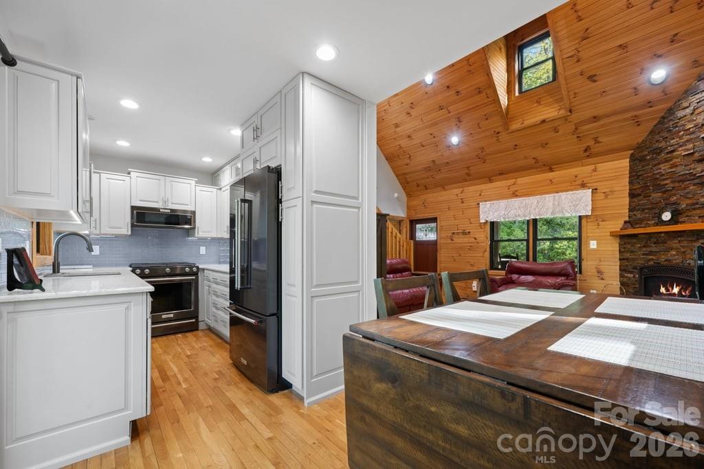 133 Brown Mountain Ridge Road — Blowing Rock