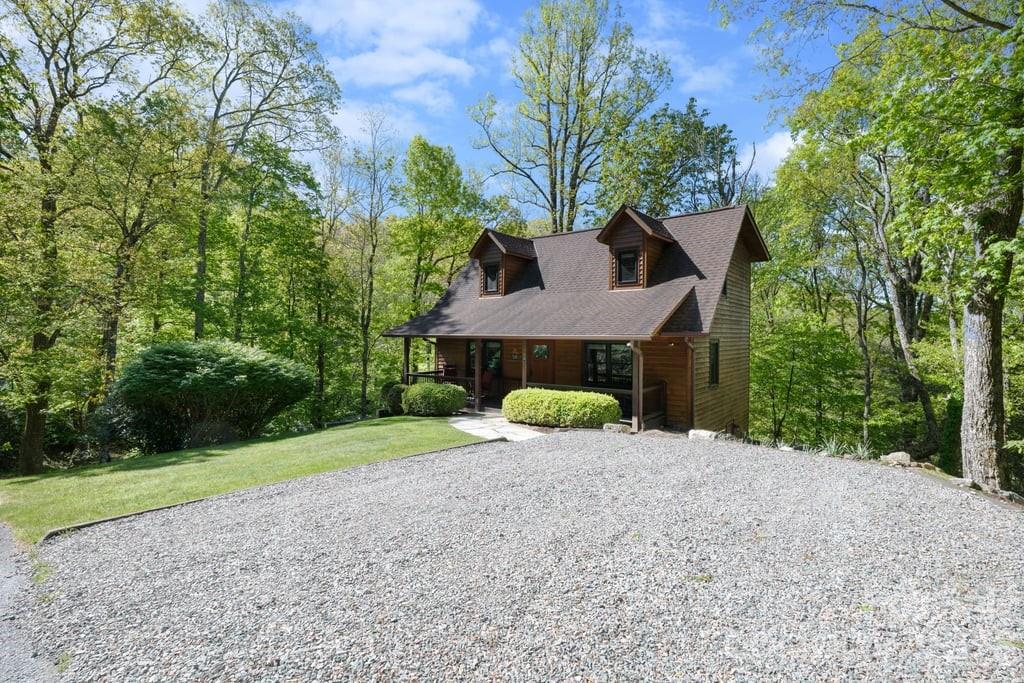 133 Brown Mountain Ridge Road — Blowing Rock
