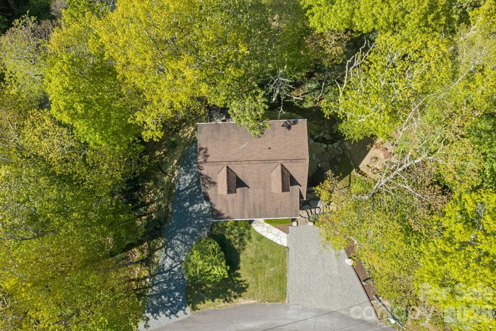 133 Brown Mountain Ridge Road — Blowing Rock