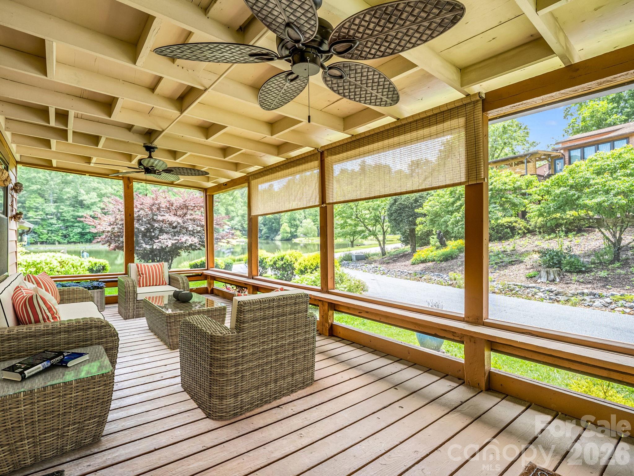 117 Willow Way — Hendersonville