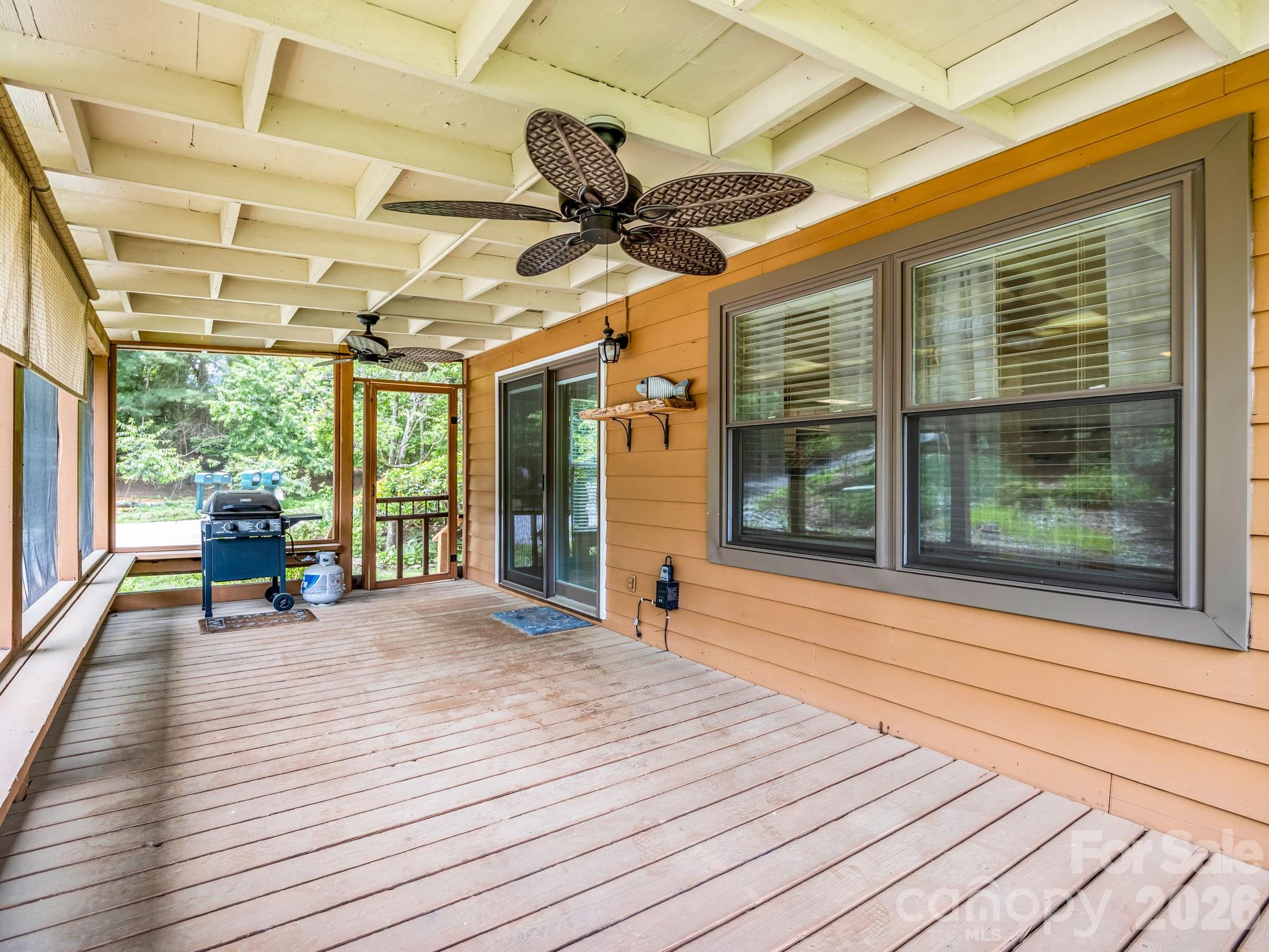 117 Willow Way — Hendersonville