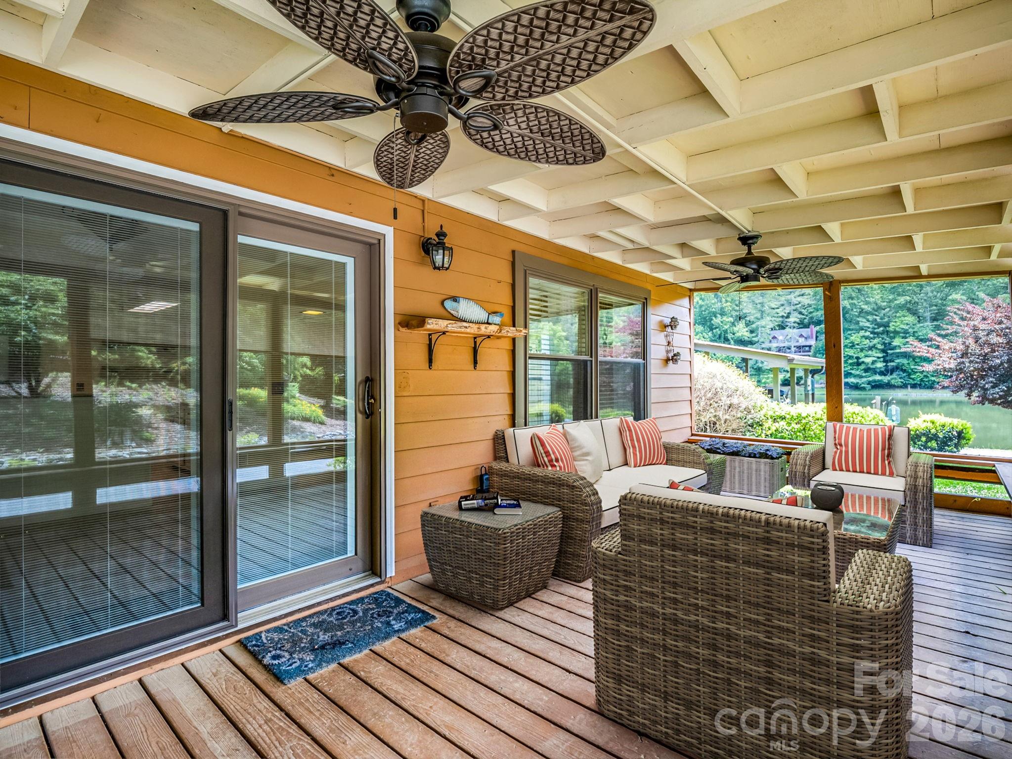 117 Willow Way — Hendersonville