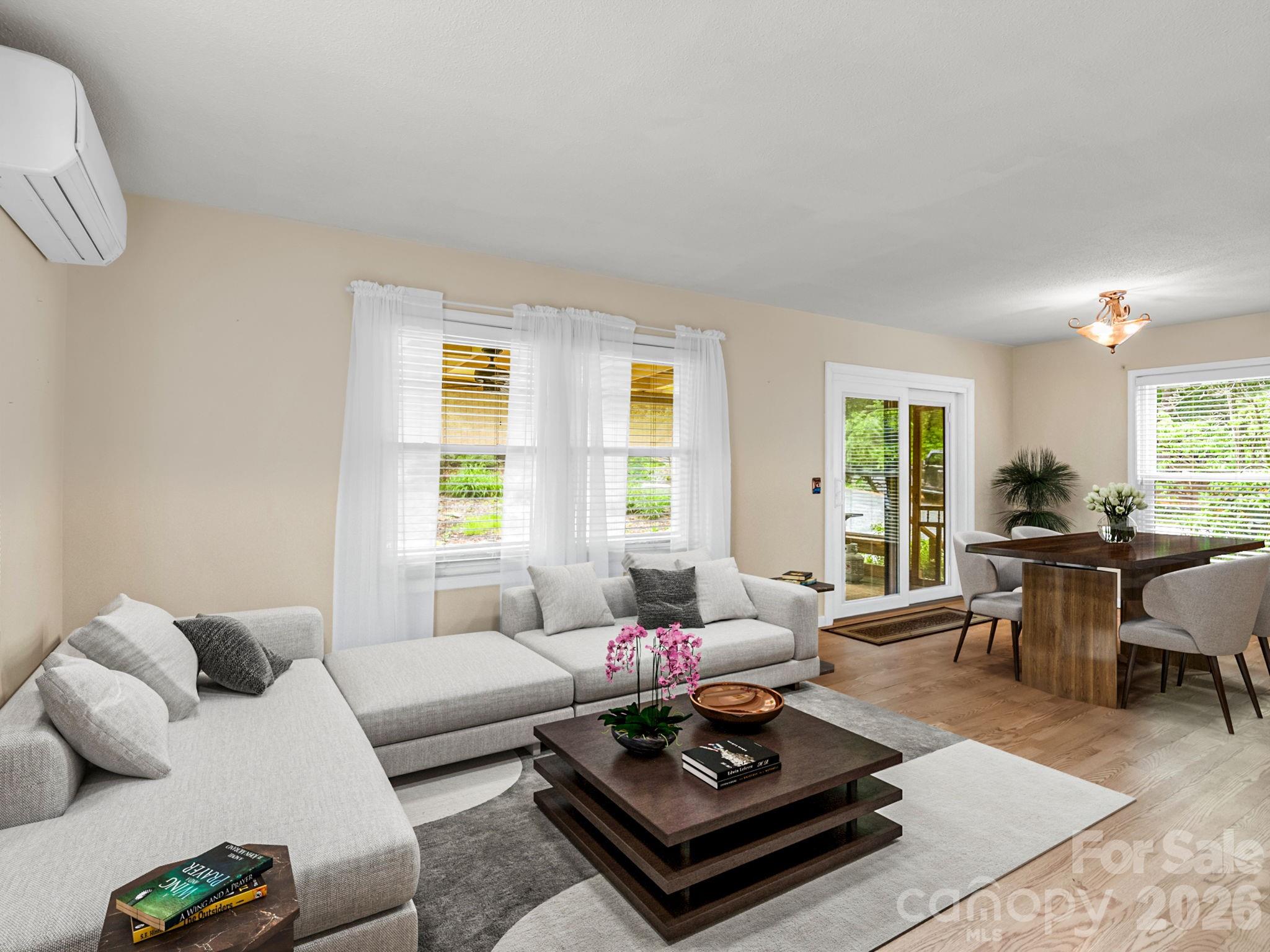 117 Willow Way — Hendersonville
