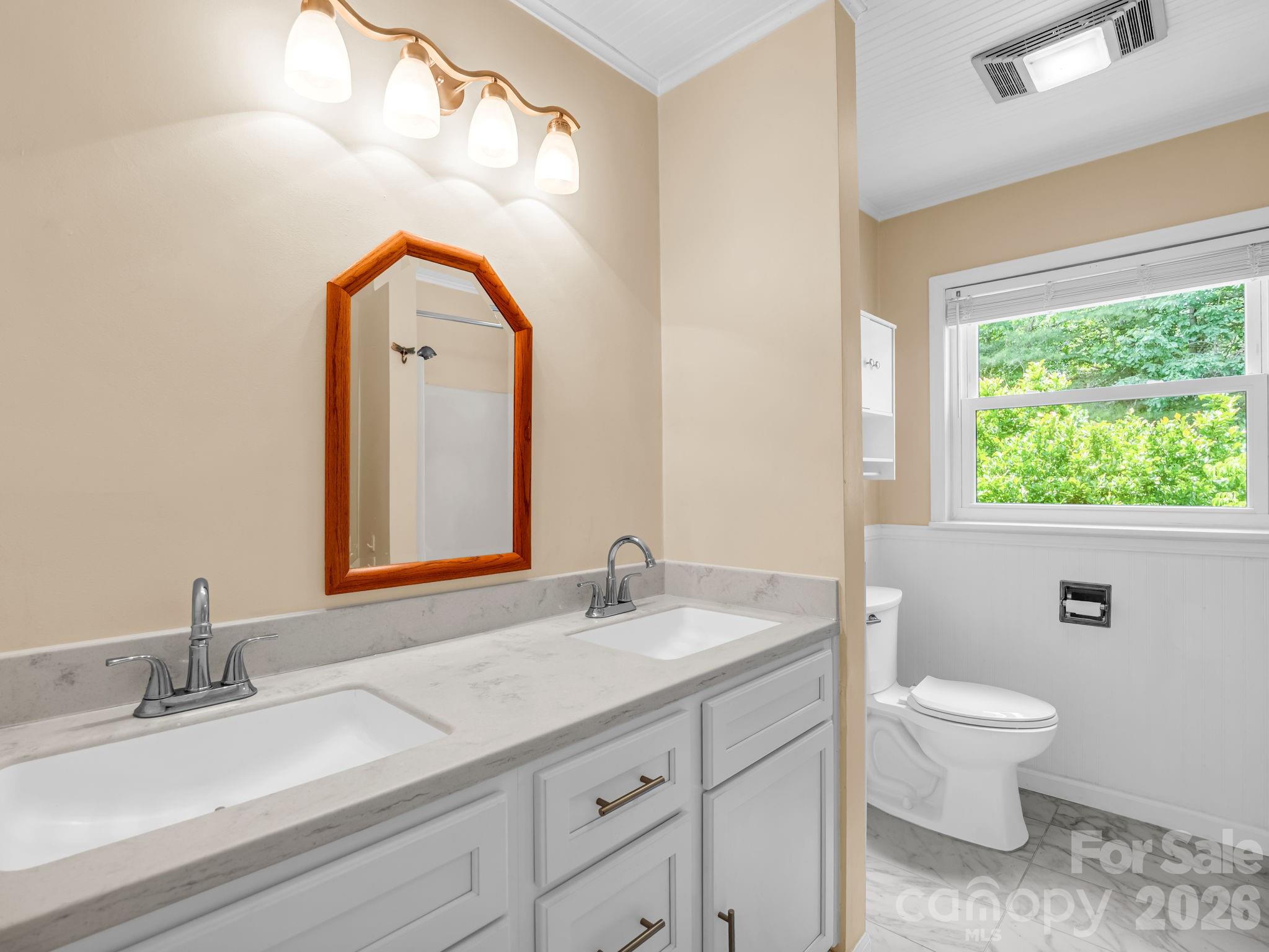 117 Willow Way — Hendersonville