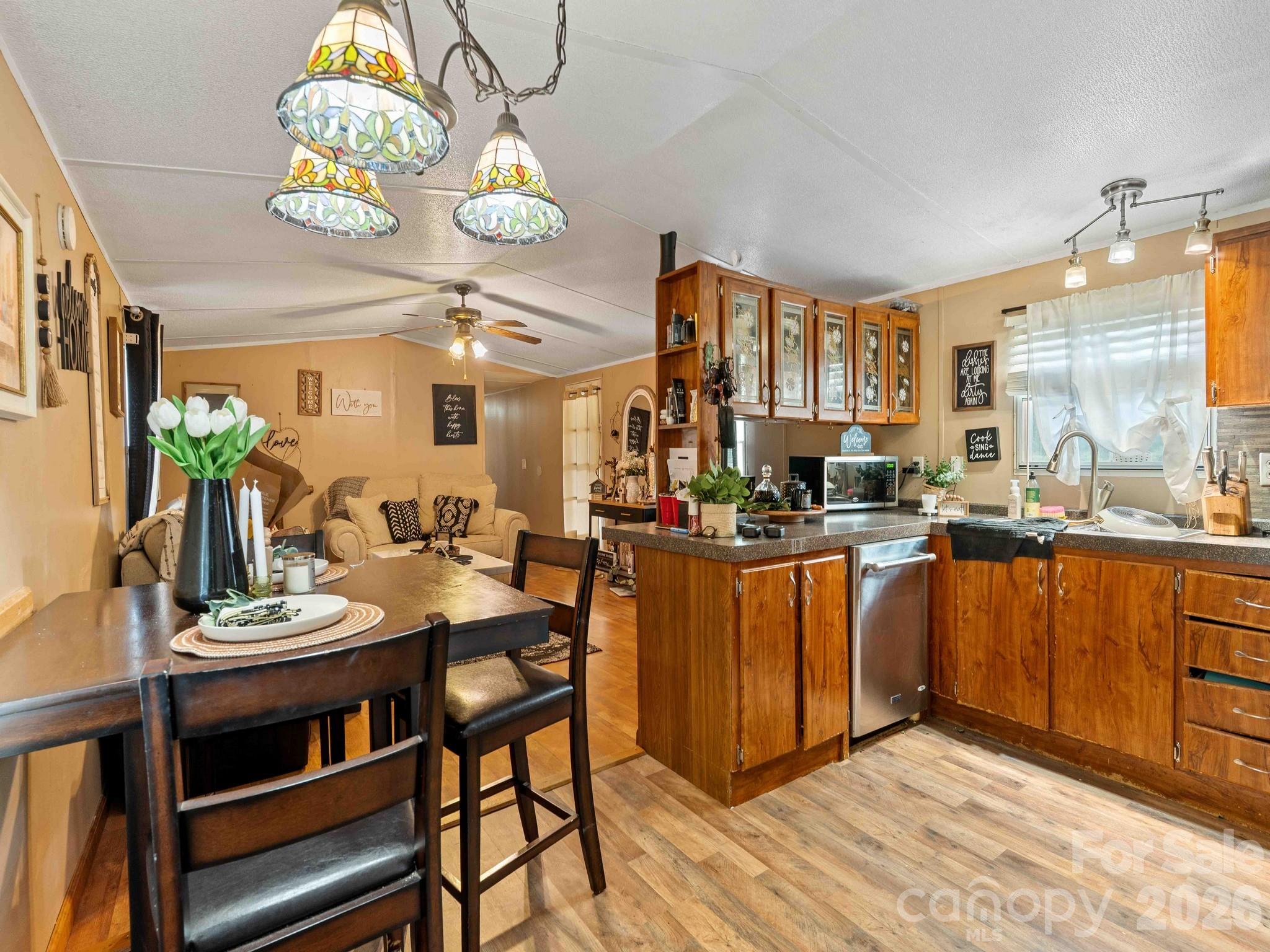 15 spring Street — Candler