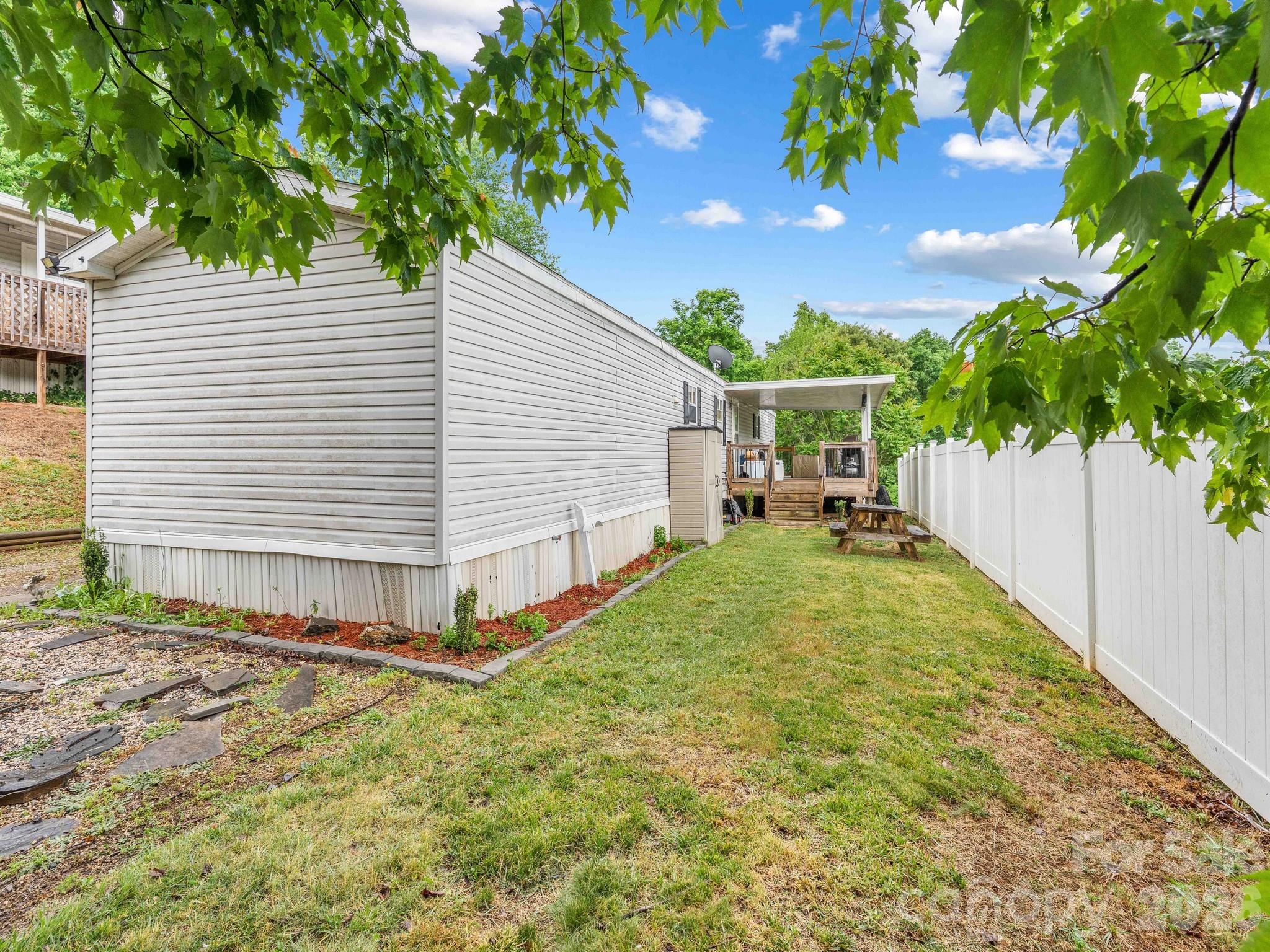 15 spring Street — Candler