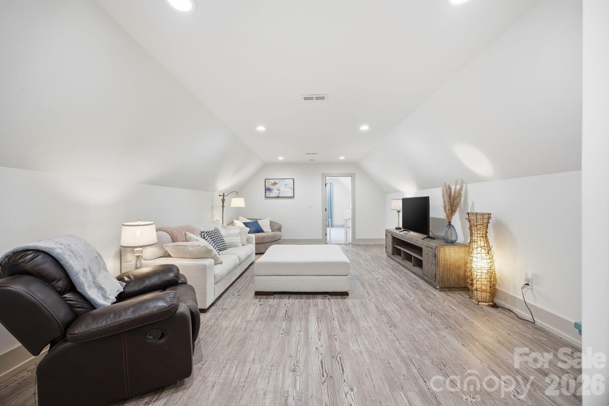 8815 Bringle Ferry Road — Salisbury