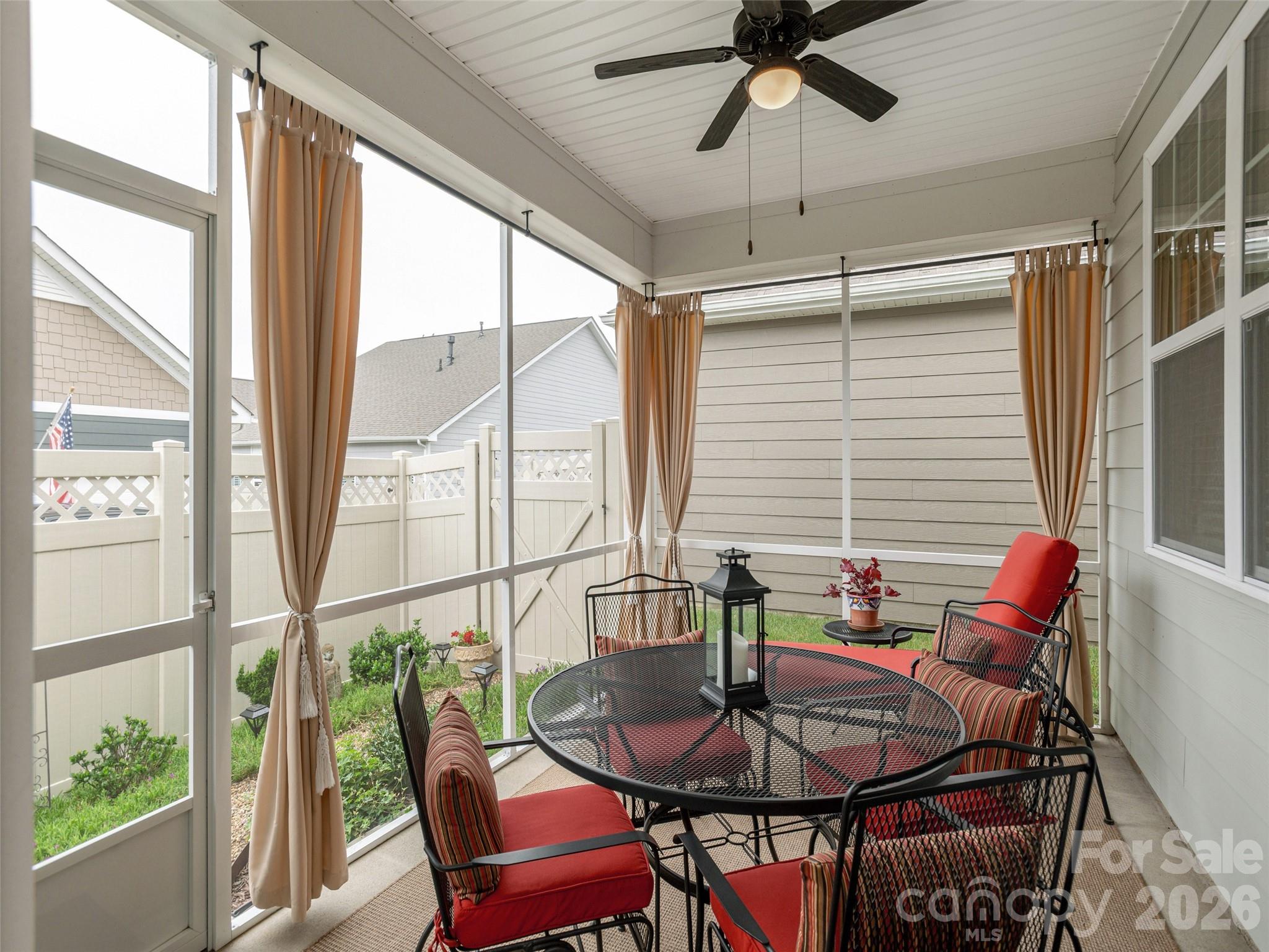 743 Summerfield Place — Flat Rock