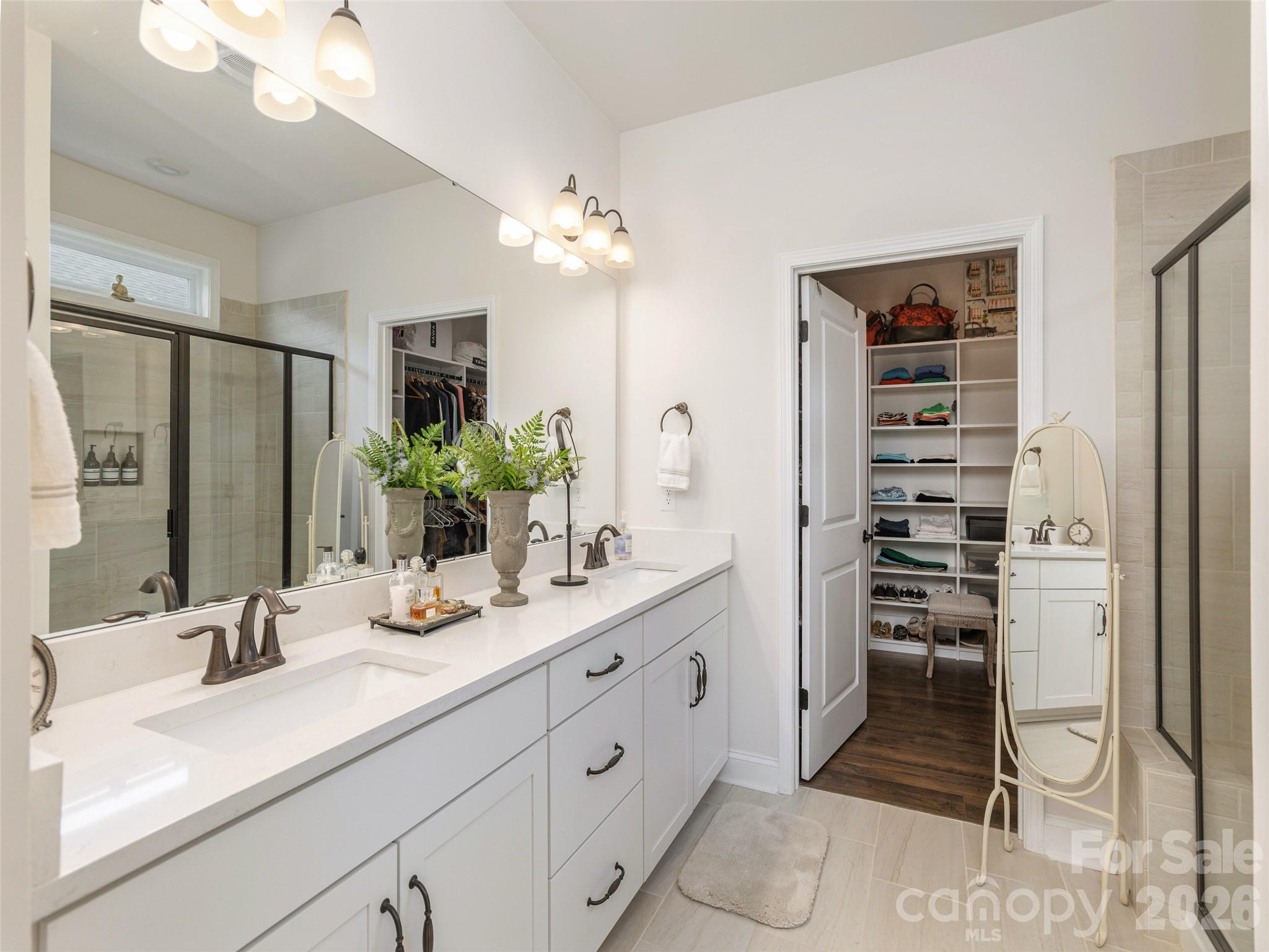 743 Summerfield Place — Flat Rock