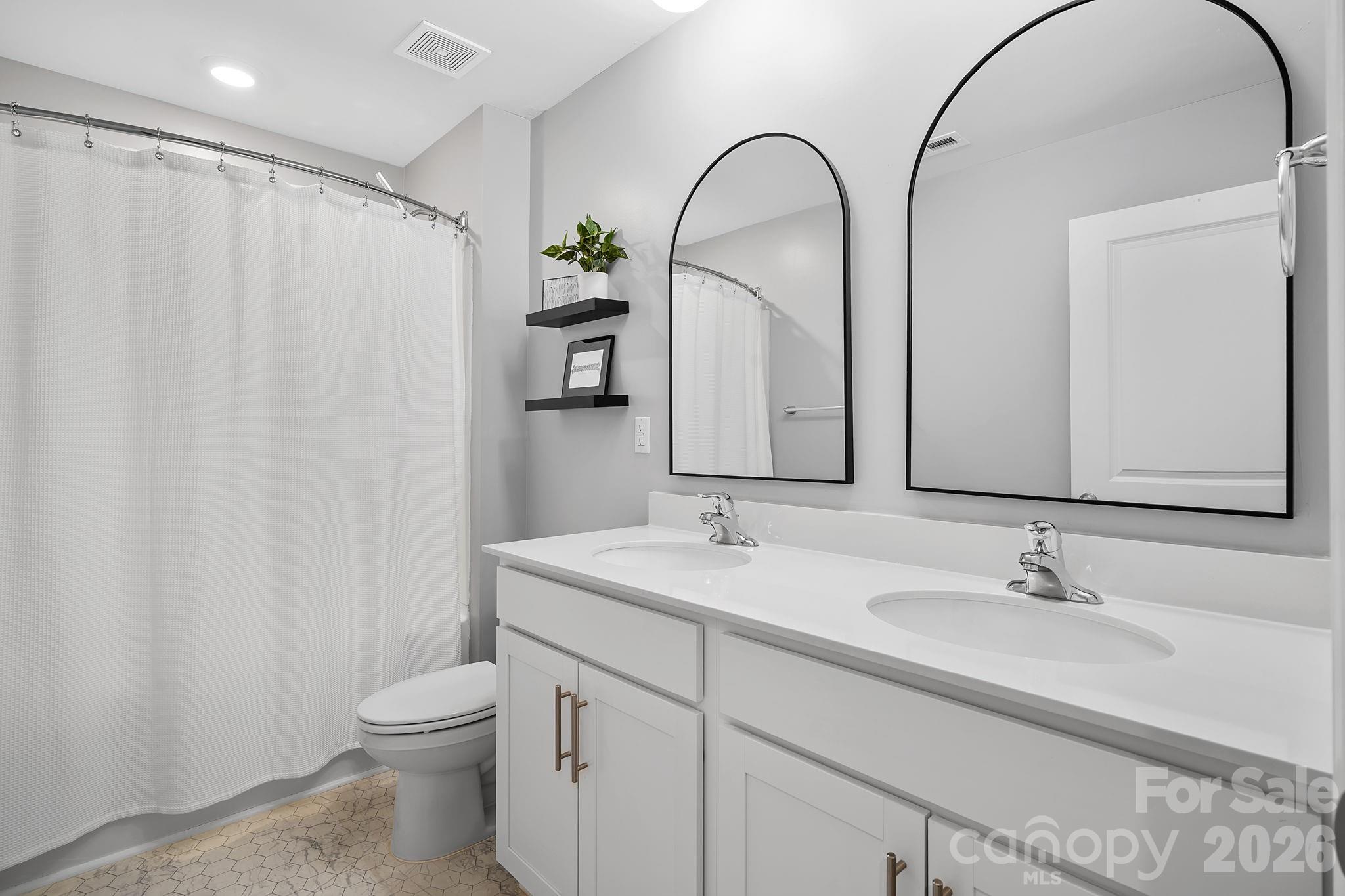 132 Ridgeview Lane — Mars Hill