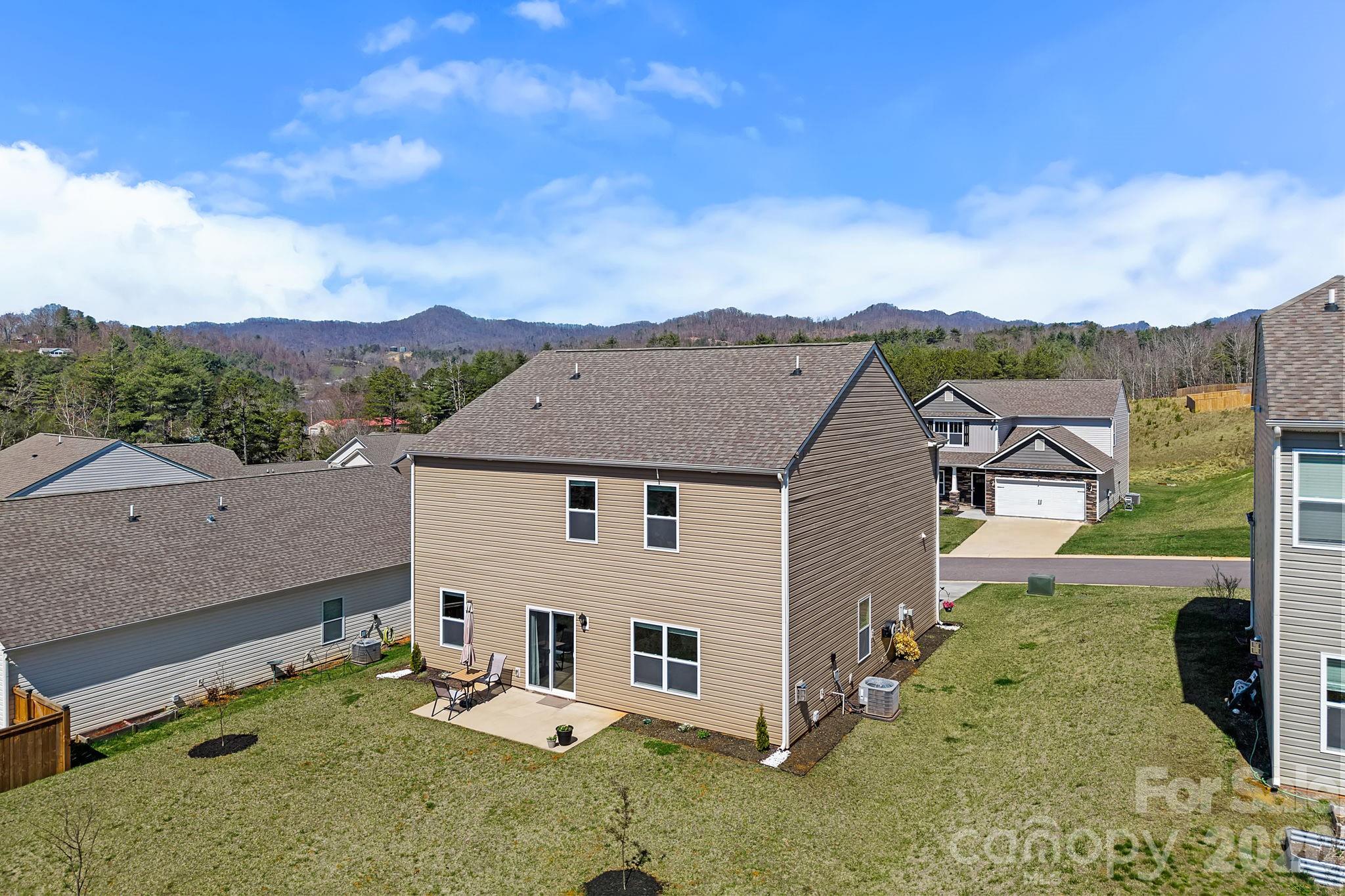 132 Ridgeview Lane — Mars Hill