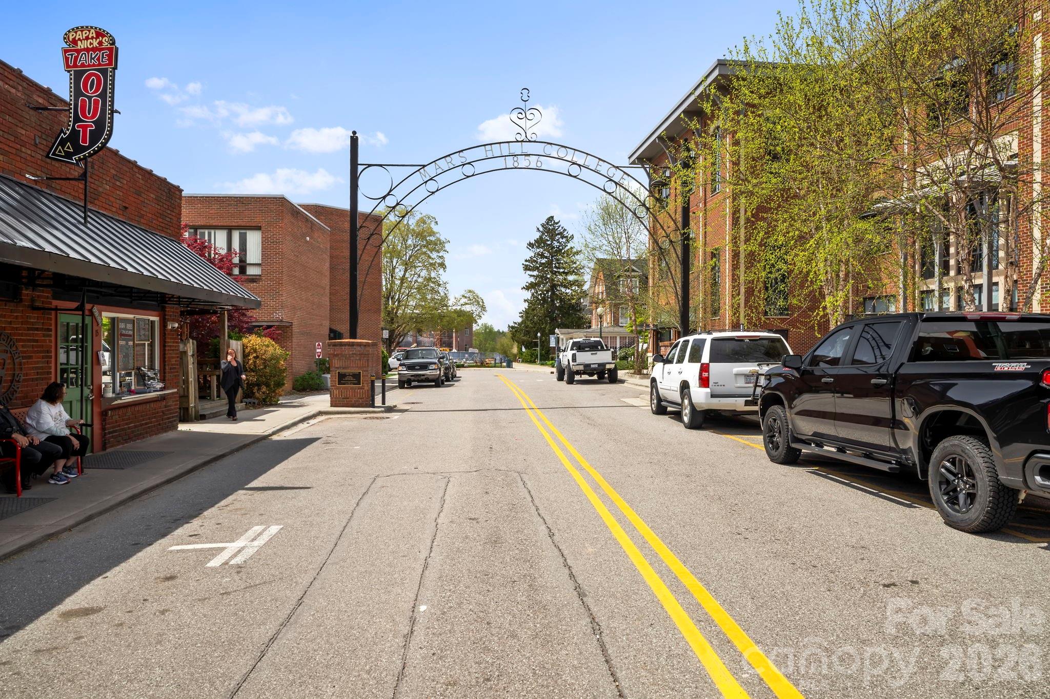 132 Ridgeview Lane — Mars Hill