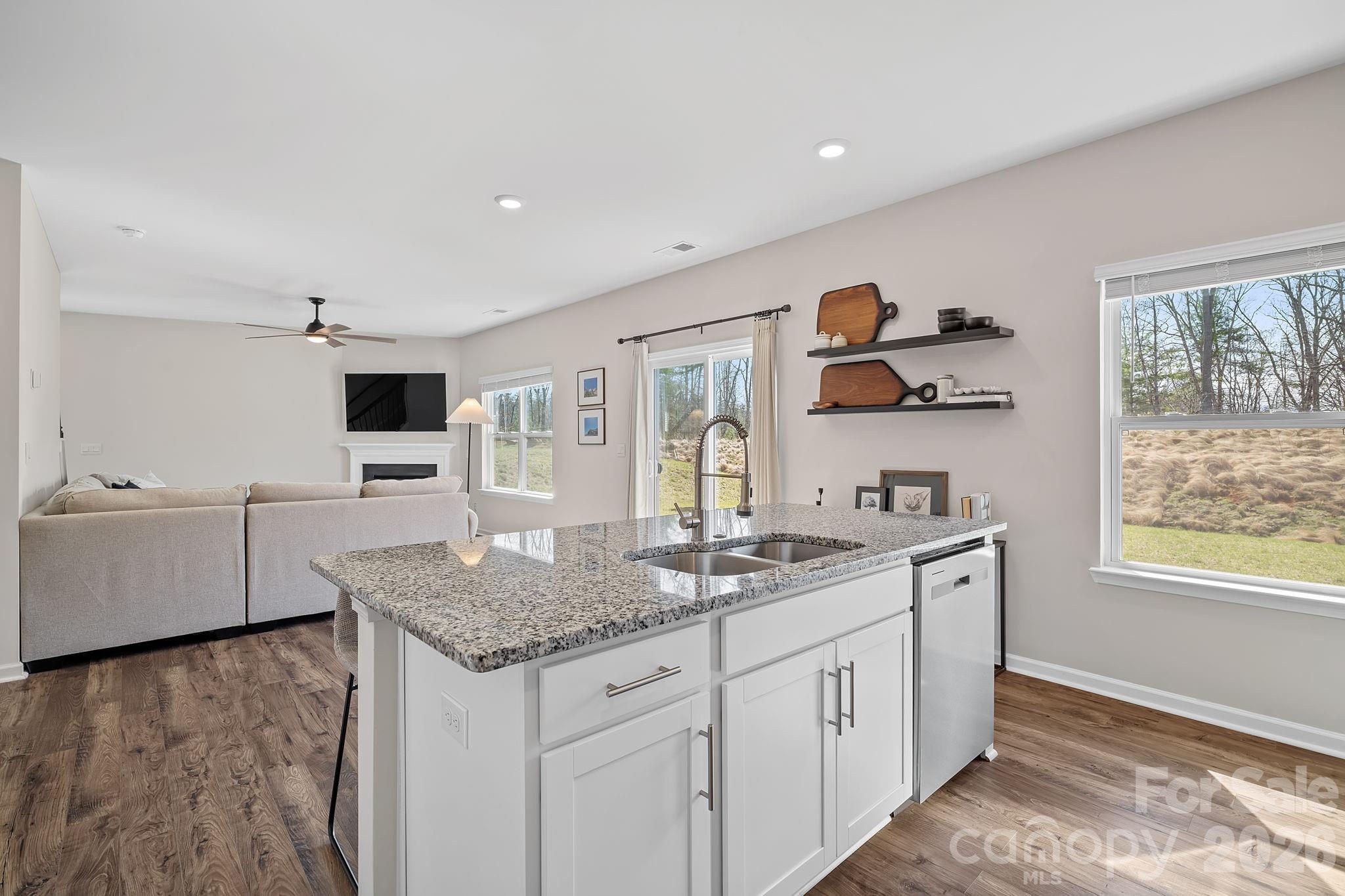 132 Ridgeview Lane — Mars Hill
