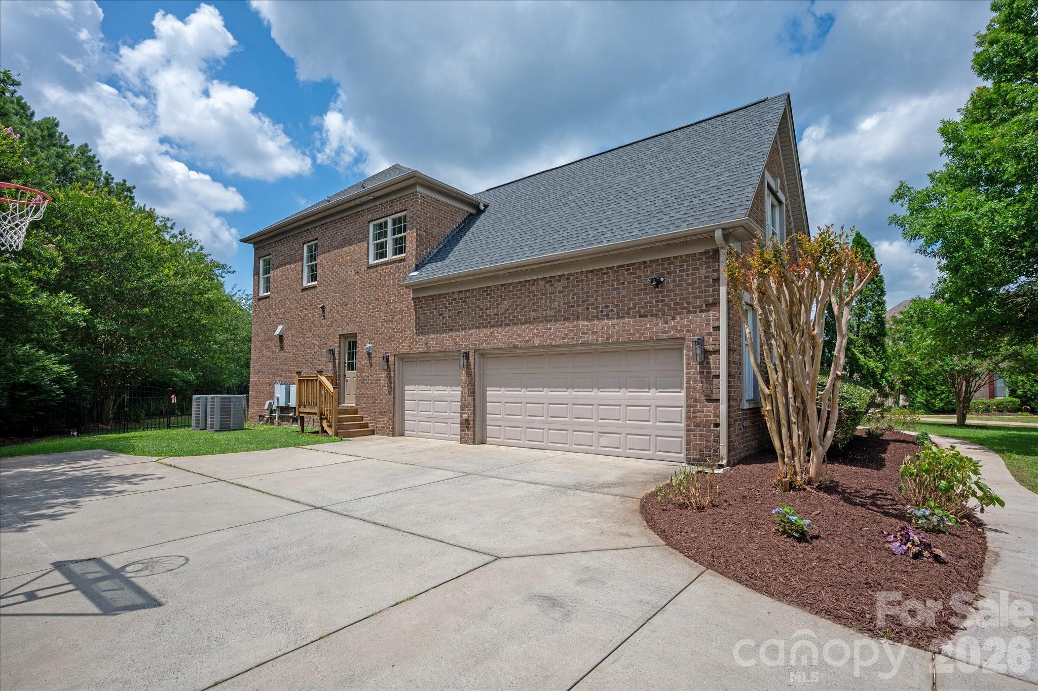 201 Kindling Wood Lane — Marvin
